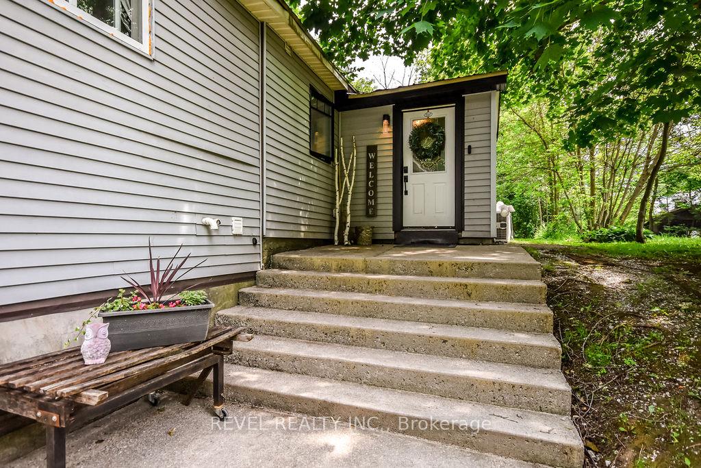 Photo 4 of 3267 Albany Street, Severn, Washago — HOMEH