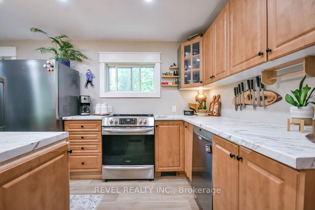 Photo 13 of 3267 Albany Street, Severn, Washago — HOMEH
