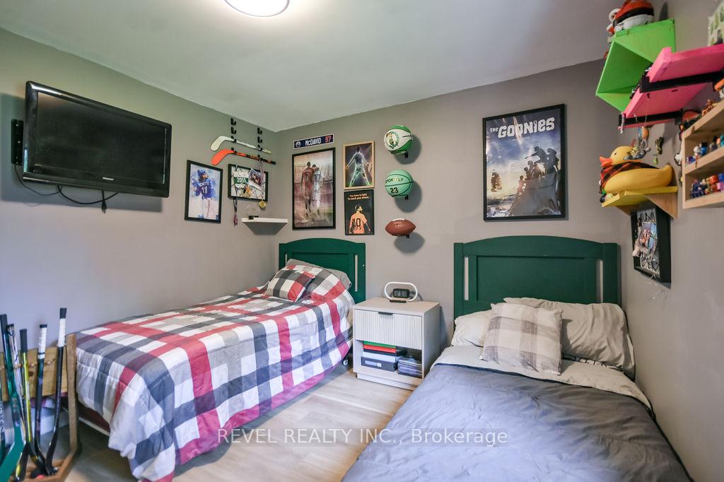 Photo 33 of 3267 Albany Street, Severn, Washago — HOMEH