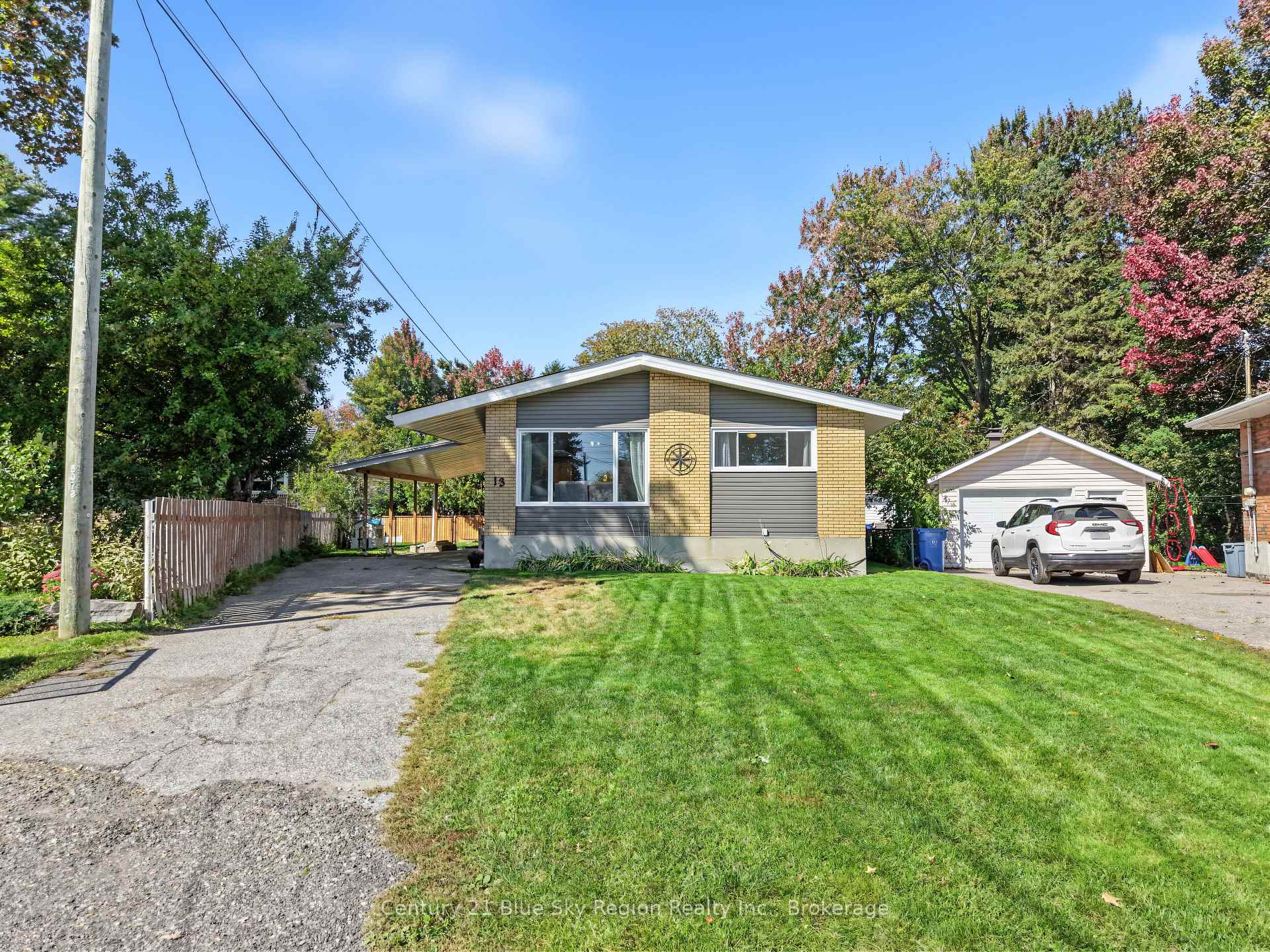 Photo 2 of 13 Milford Crescent, North Bay, Ferris — HOMEH