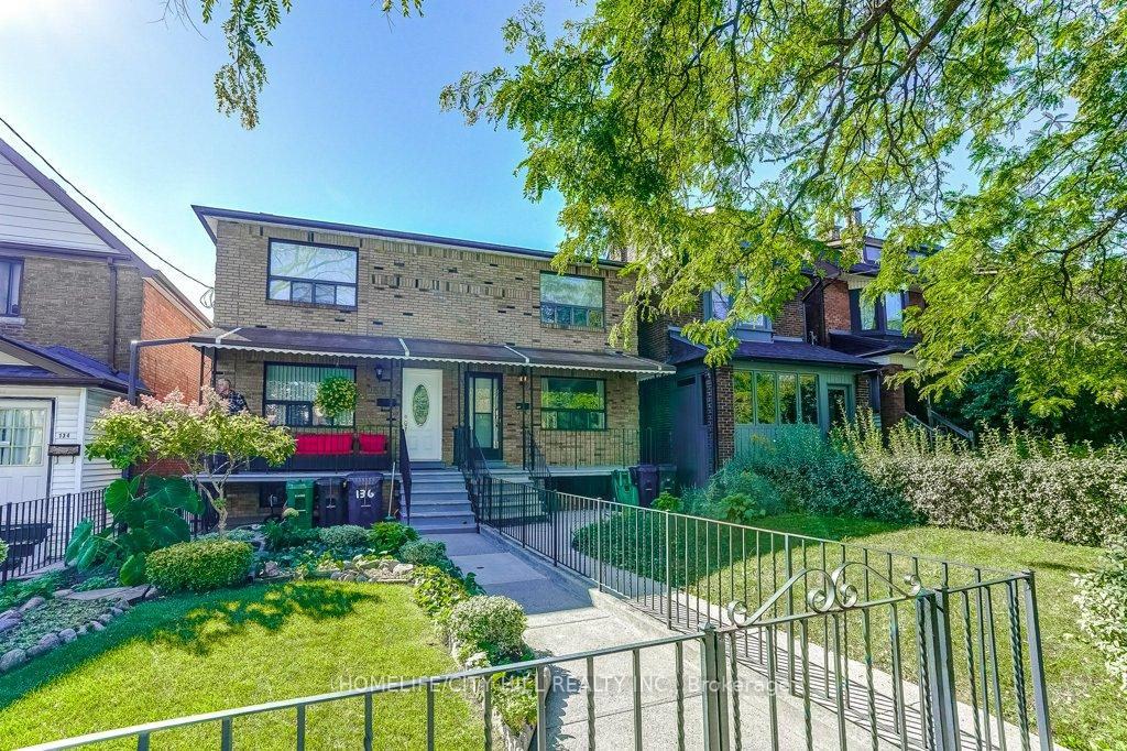 Photo of 136A Caledonia Road