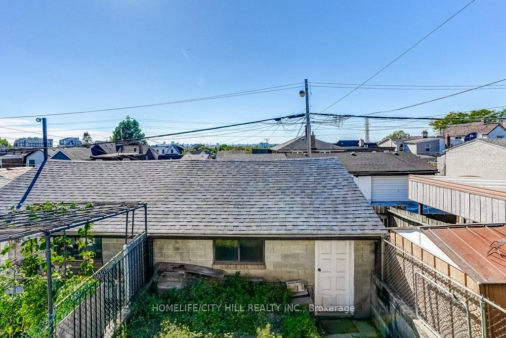 Photo 24 of 136A Caledonia Road, Toronto, Corso Italia-Davenport — HOMEH