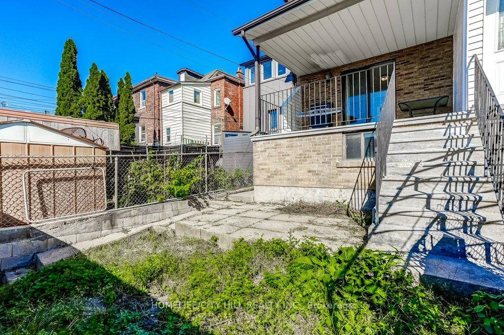 Photo 45 of 136A Caledonia Road, Toronto, Corso Italia-Davenport — HOMEH