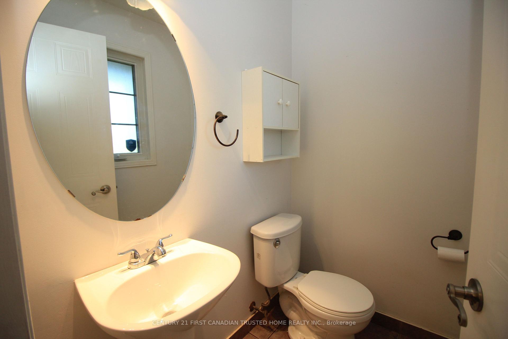 Photo 7 of 199 Emerald Road, London, South U — HOMEH