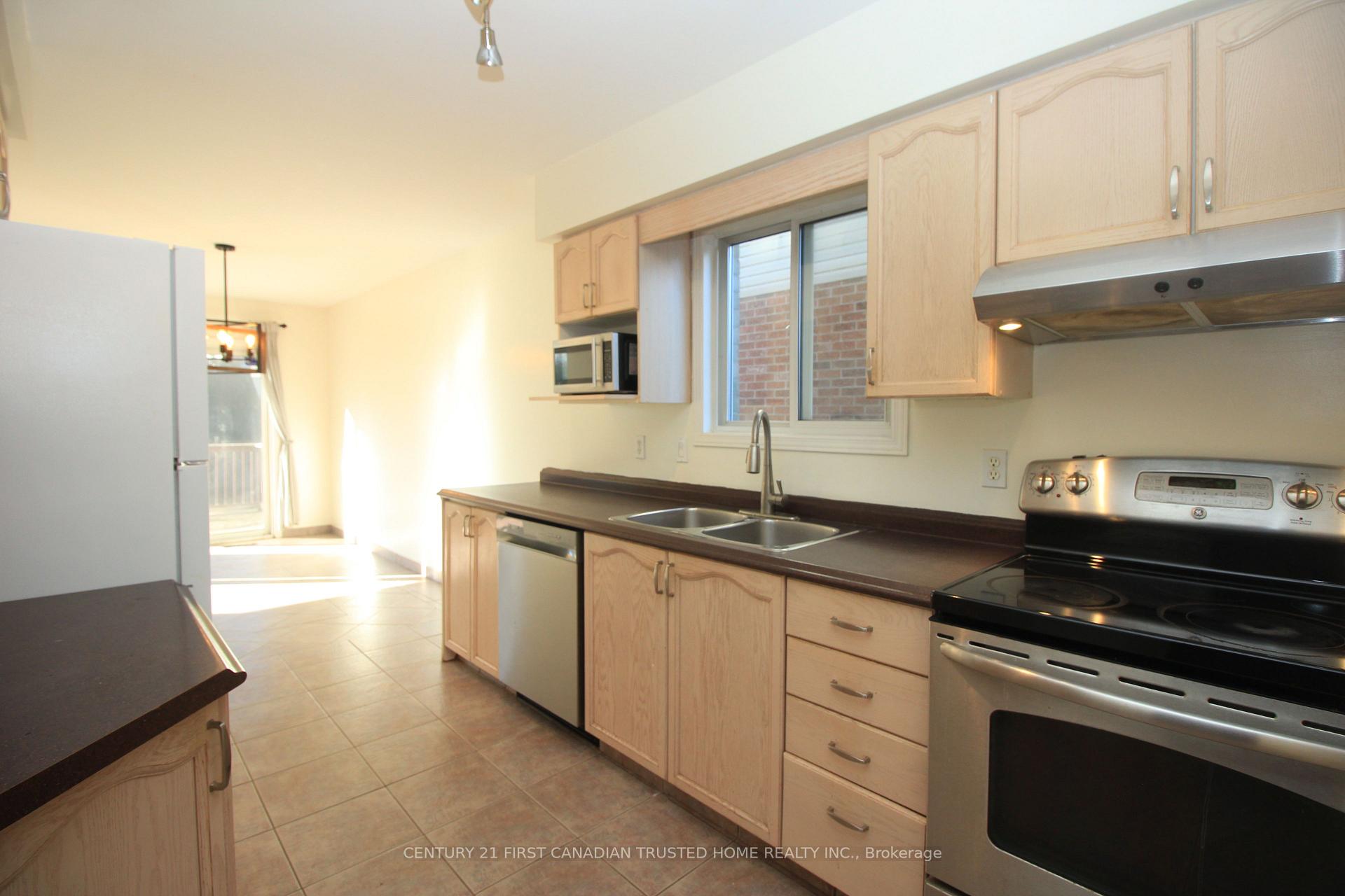 Photo 8 of 199 Emerald Road, London, South U — HOMEH