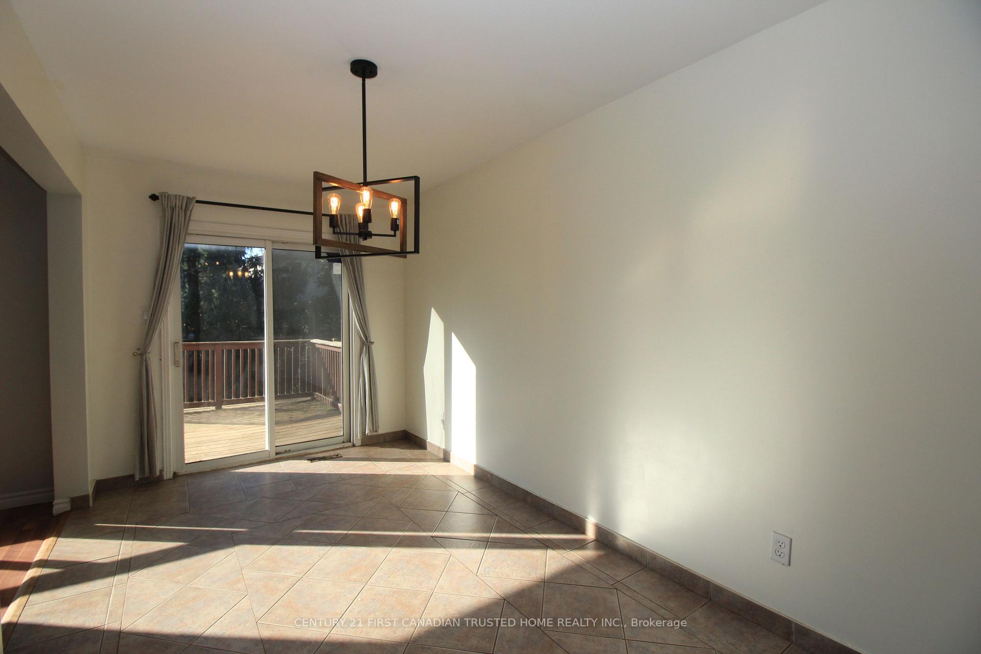 Photo 11 of 199 Emerald Road, London, South U — HOMEH
