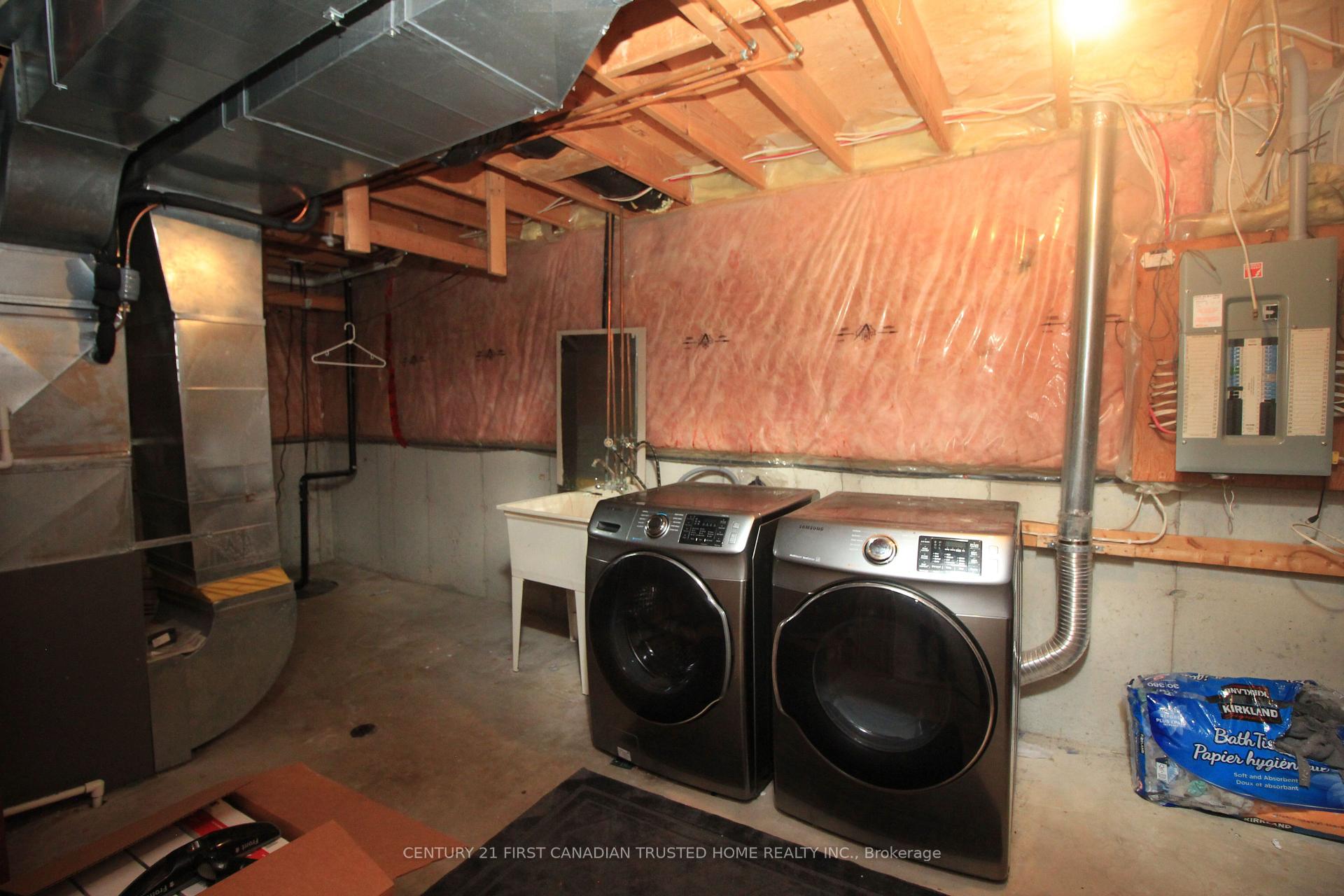 Photo 34 of 199 Emerald Road, London, South U — HOMEH