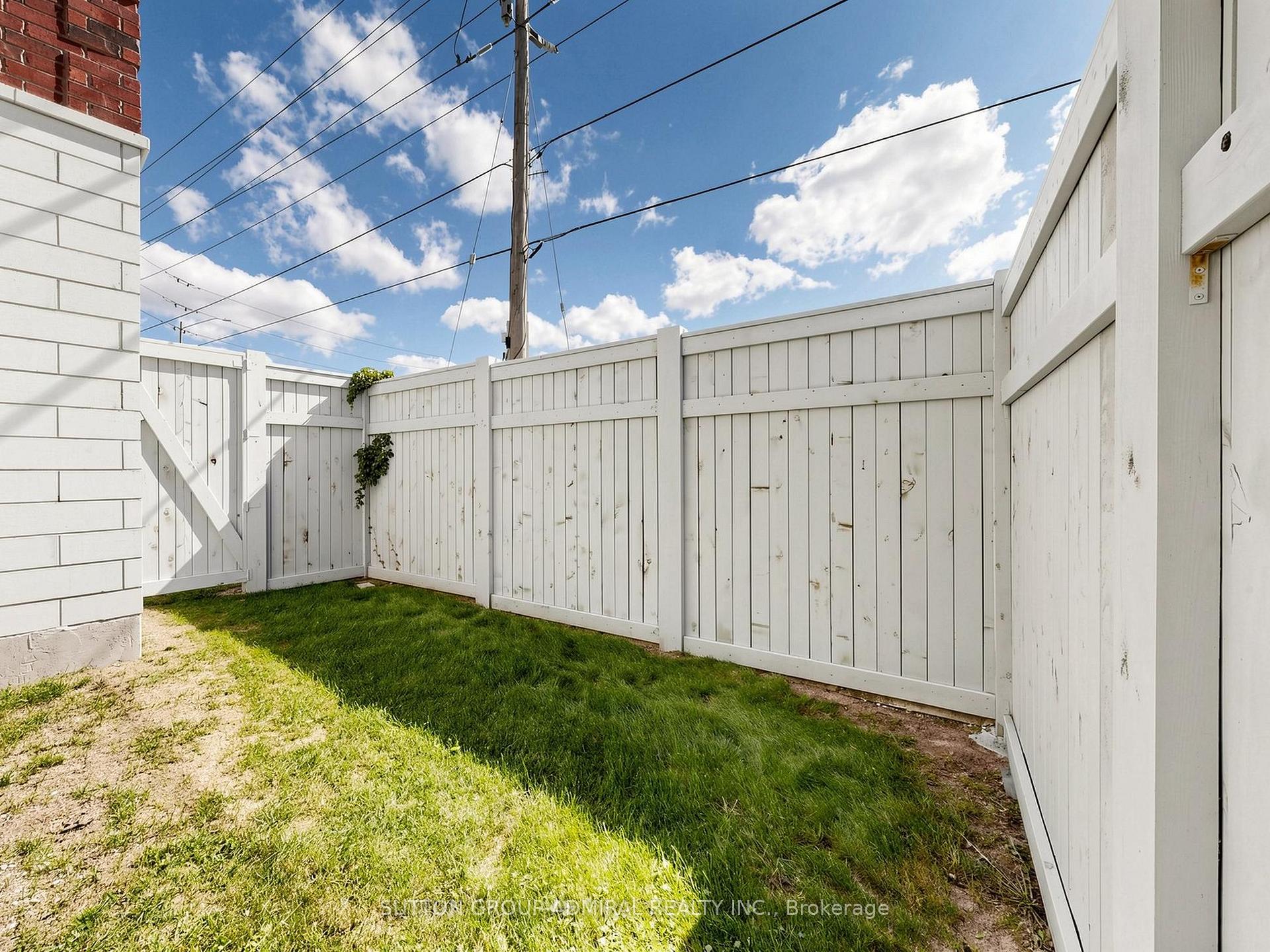 Photo 47 of 2 Seacoasts Circle, Vaughan, Maple — HOMEH