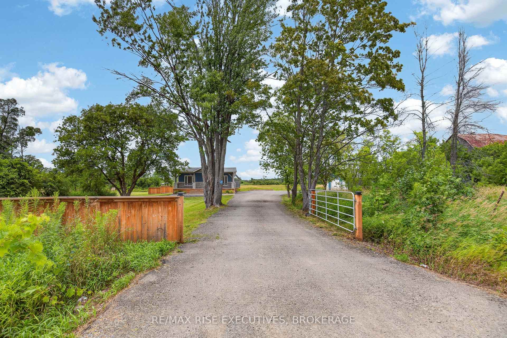 Photo 5 of 6213 County Road 2, Loyalist, Lennox and Addington - South — HOMEH