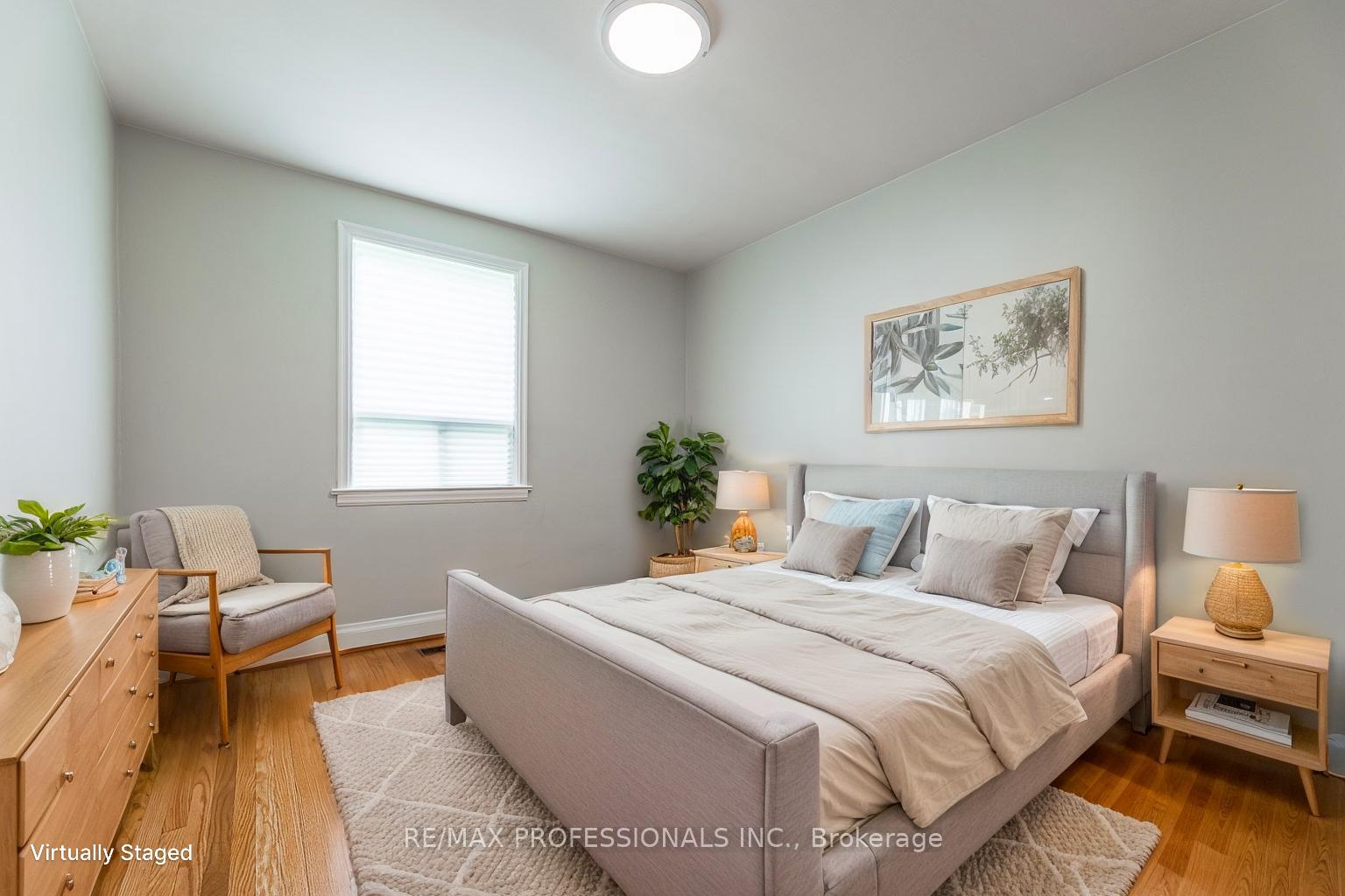 Photo 16 of 11 Stock Avenue, Etobicoke, Islington-City Centre West — HOMEH