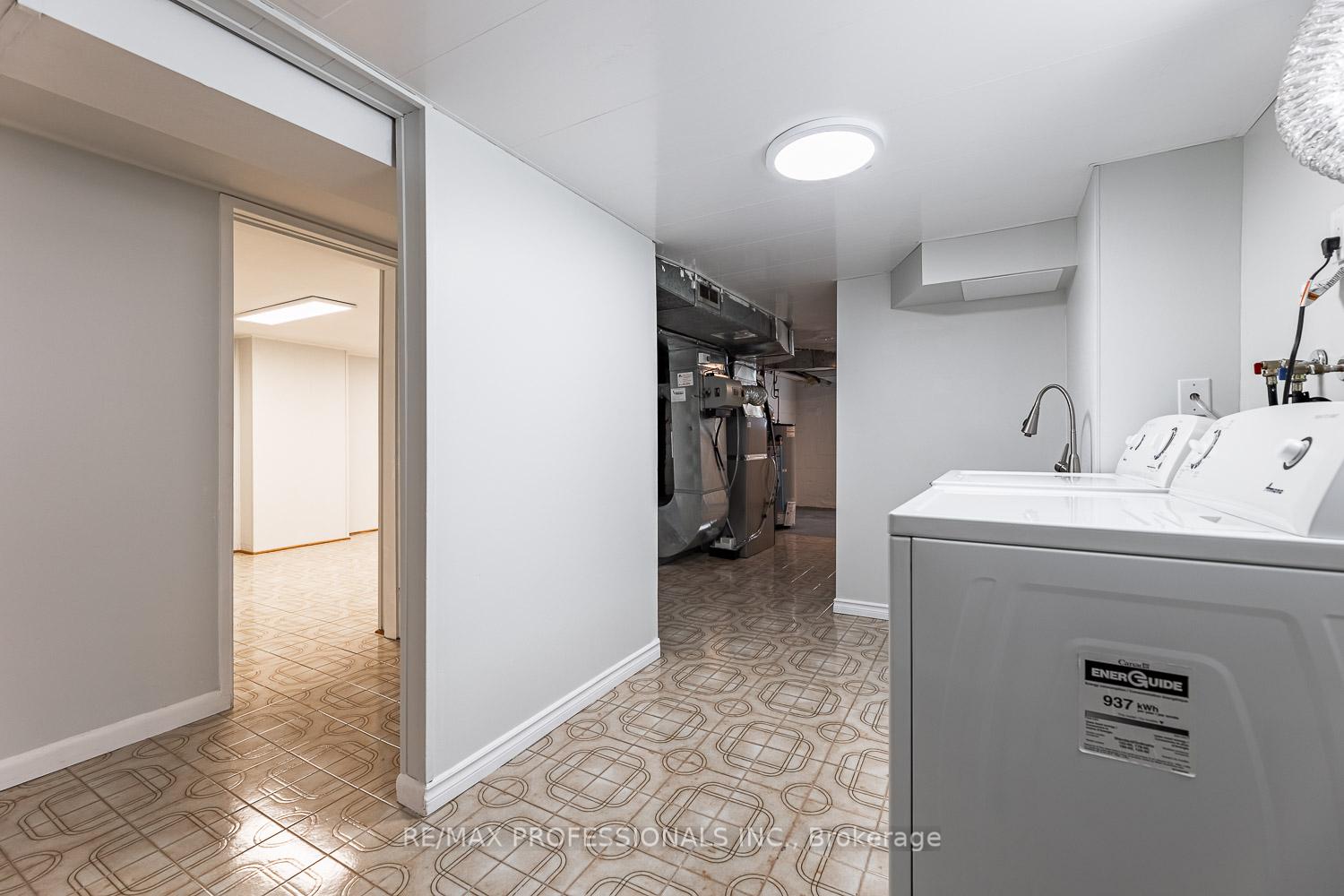 Photo 31 of 11 Stock Avenue, Etobicoke, Islington-City Centre West — HOMEH