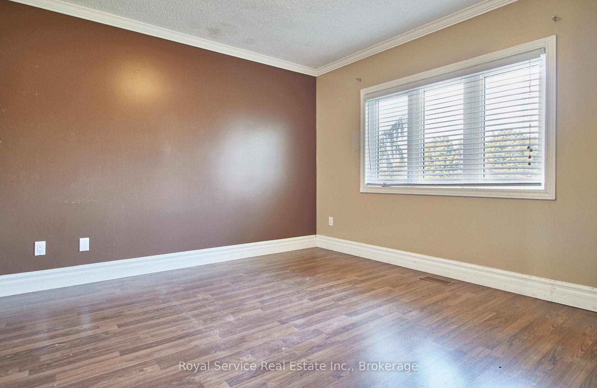 Photo 16 of 650 Lake Ridge Road, Ajax, South East — HOMEH