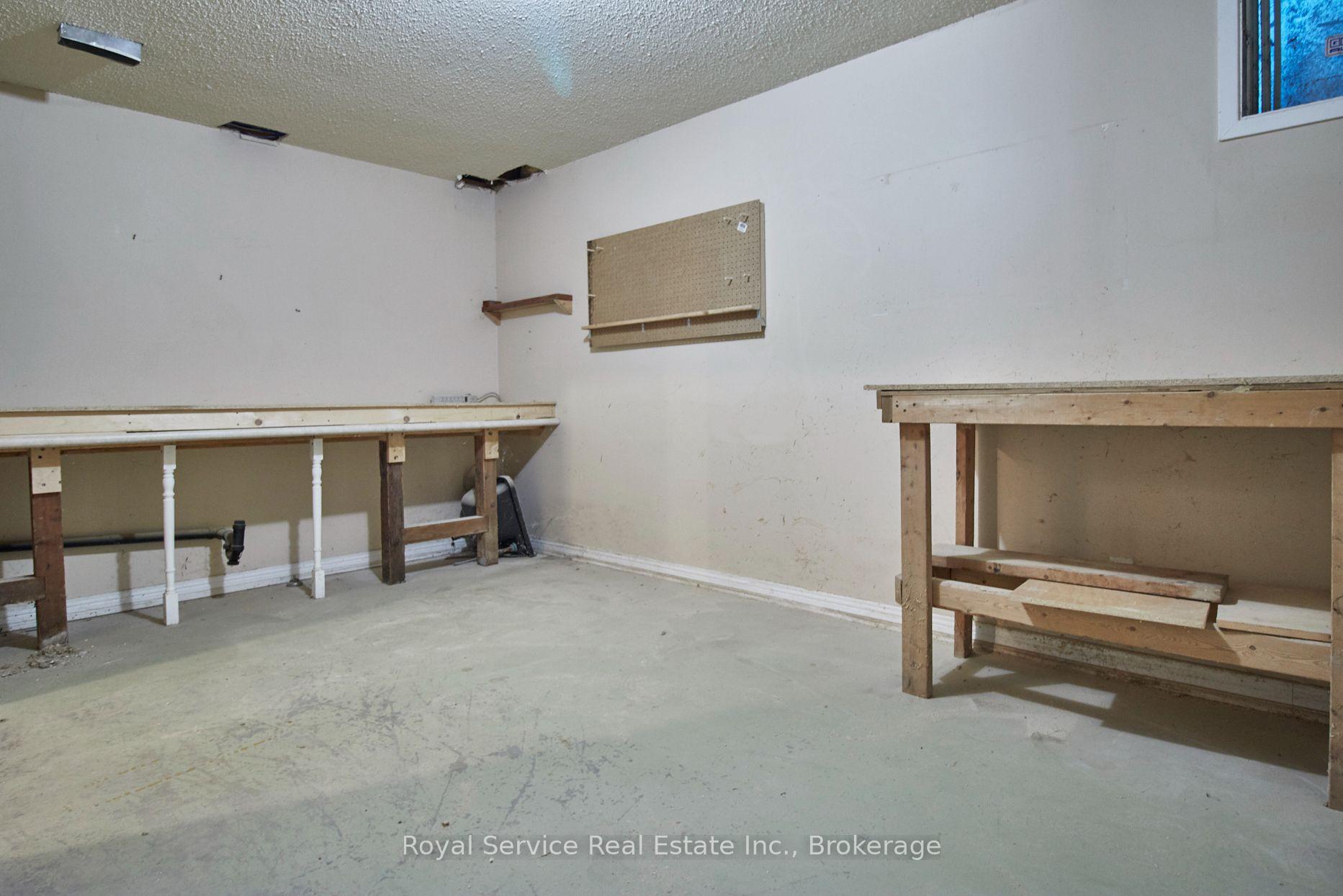 Photo 20 of 650 Lake Ridge Road, Ajax, South East — HOMEH