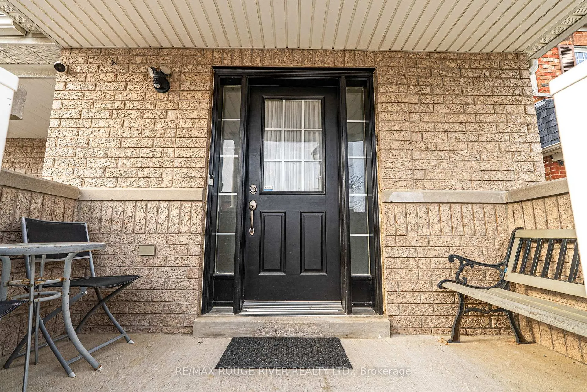 Photo 2 of 22 Thackery Drive, Ajax, Northeast Ajax — HOMEH