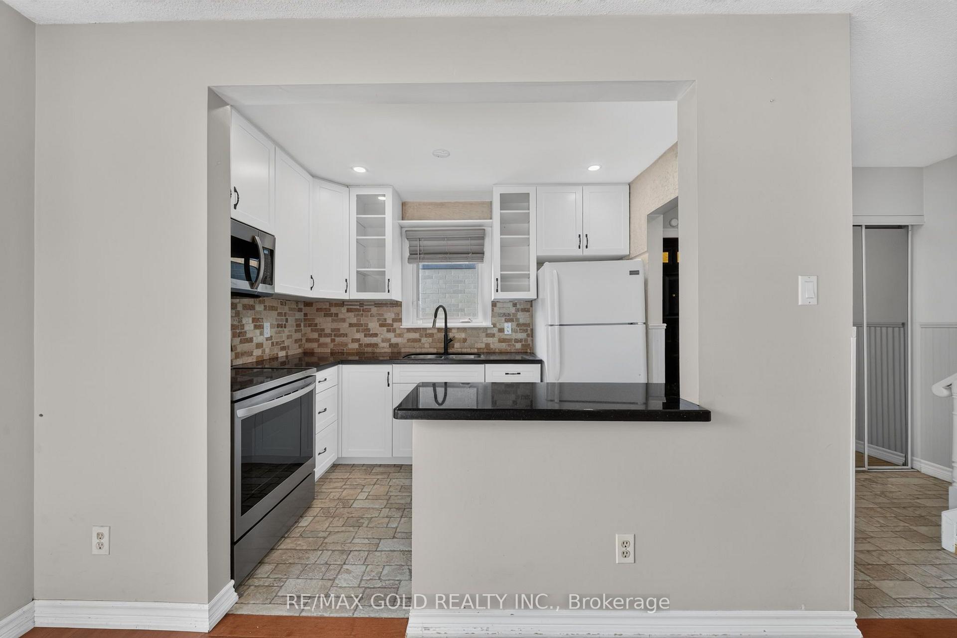 Photo 6 of 6 Jennifer Square, Brampton, Northgate — HOMEH
