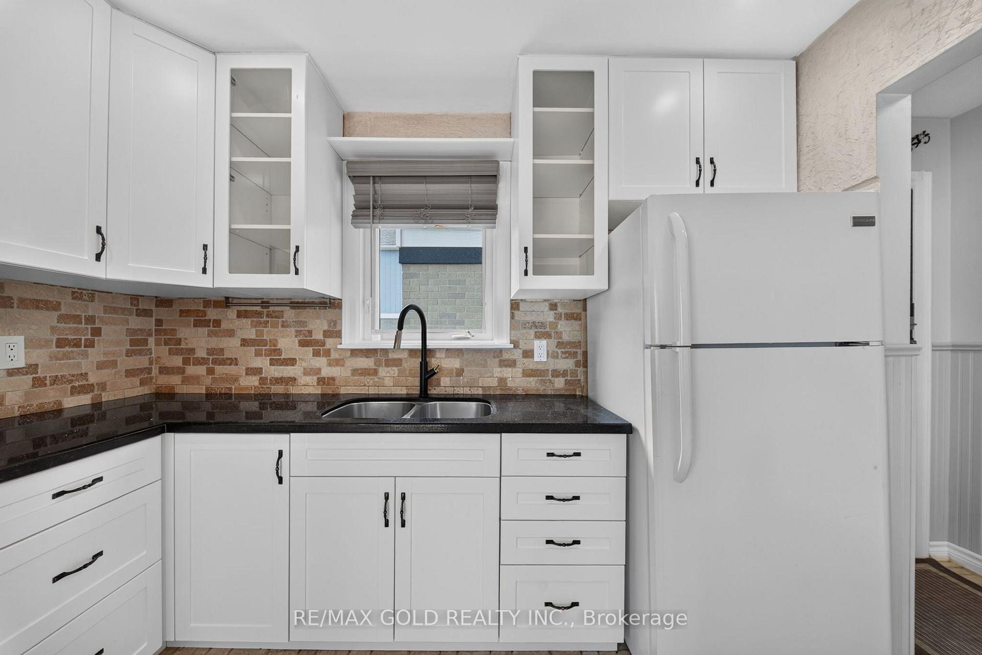Photo 10 of 6 Jennifer Square, Brampton, Northgate — HOMEH