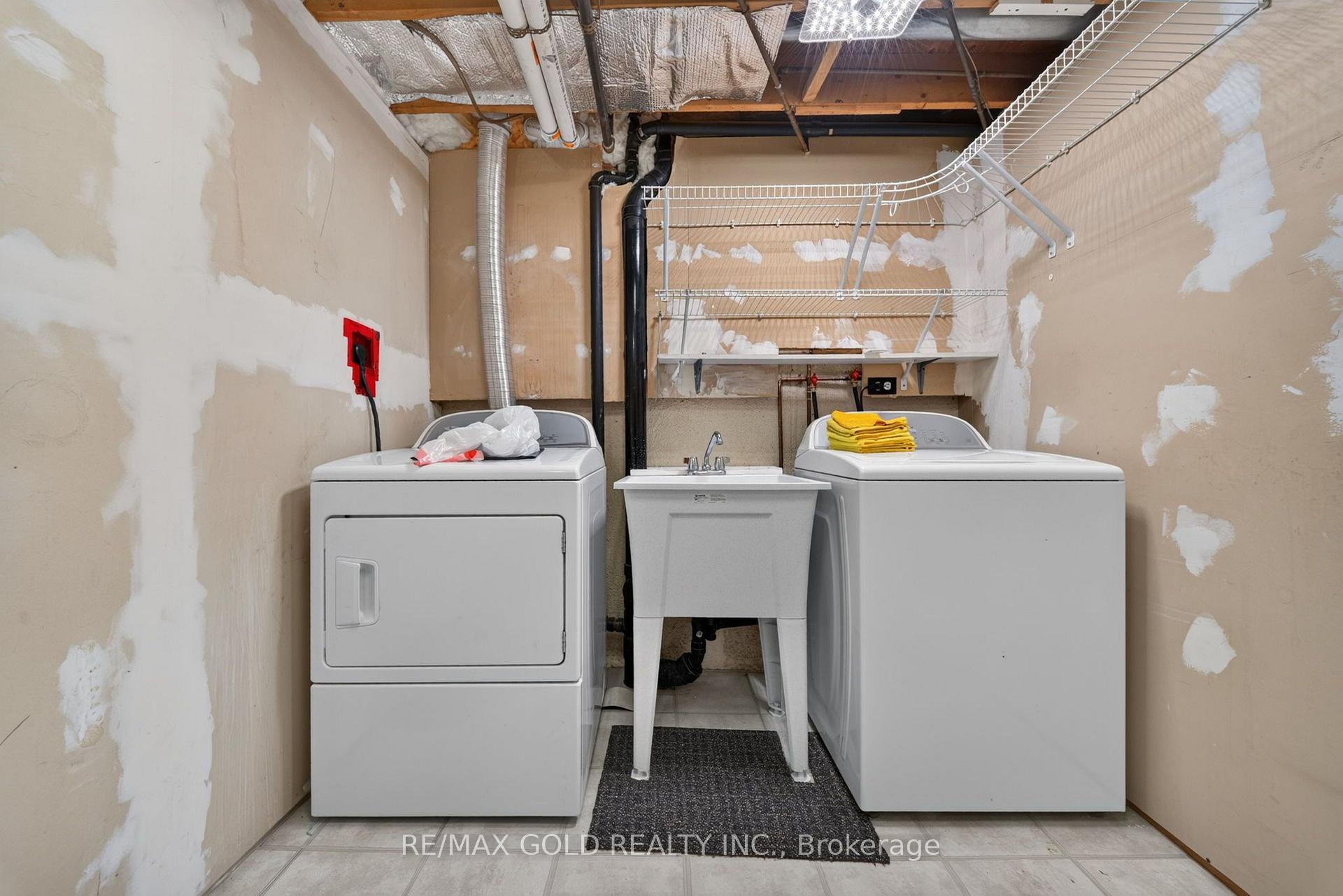 Photo 32 of 6 Jennifer Square, Brampton, Northgate — HOMEH