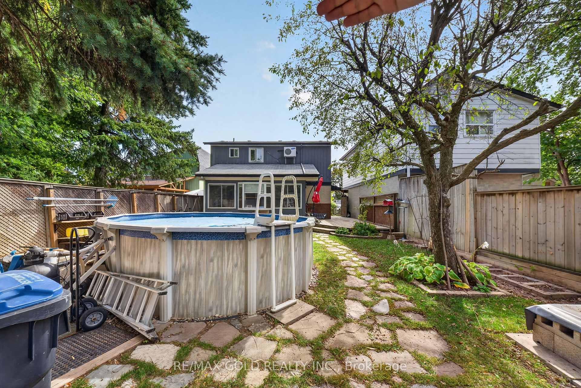 Photo 42 of 6 Jennifer Square, Brampton, Northgate — HOMEH