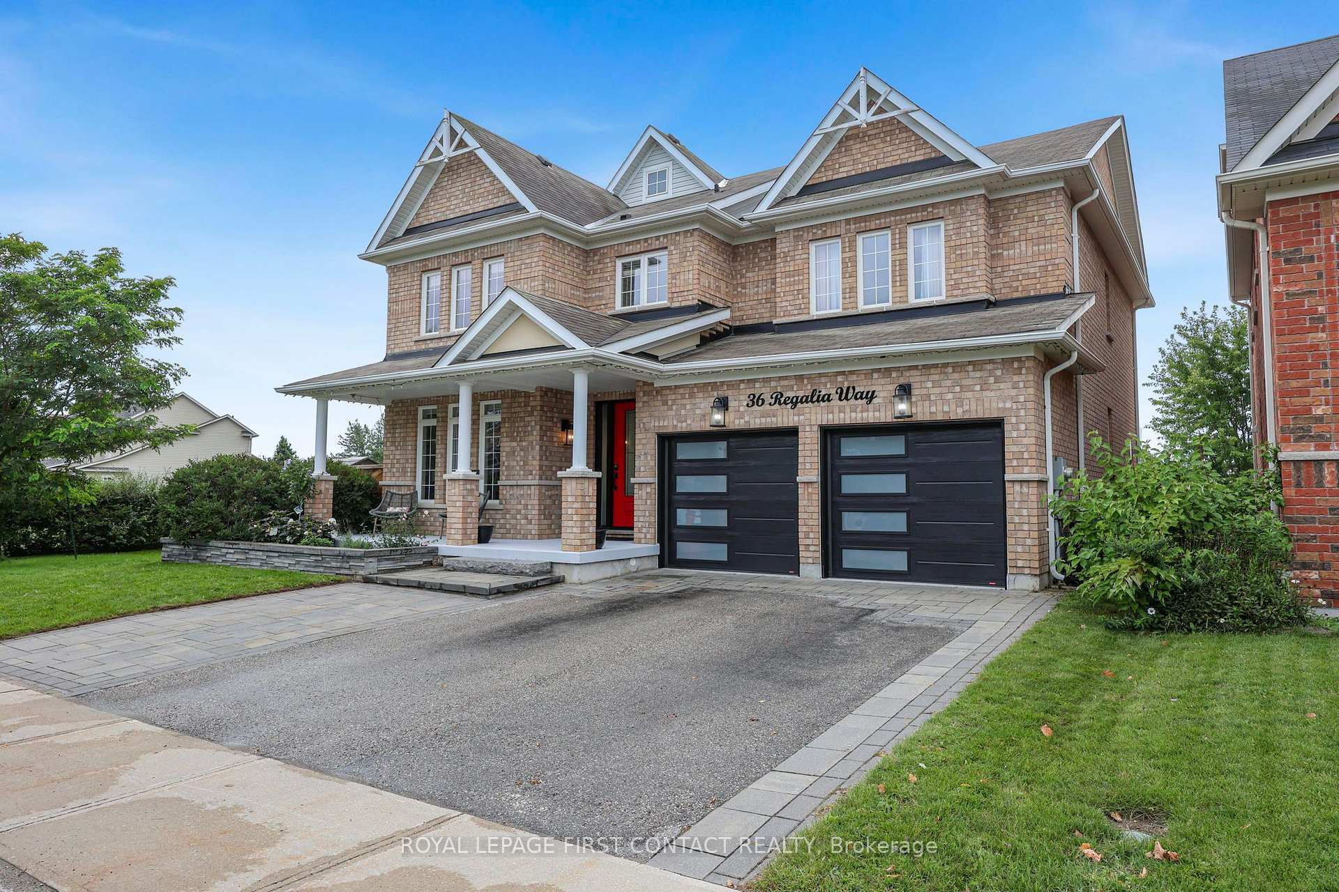 Photo 2 of 36 Regalia Way, Barrie, Innis-Shore — HOMEH
