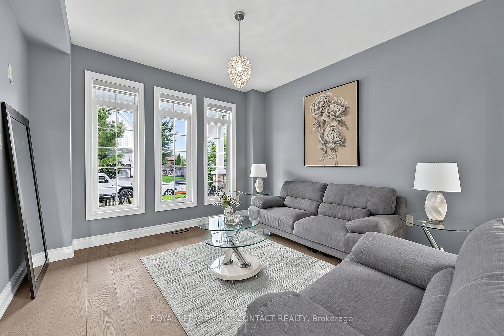Photo 7 of 36 Regalia Way, Barrie, Innis-Shore — HOMEH