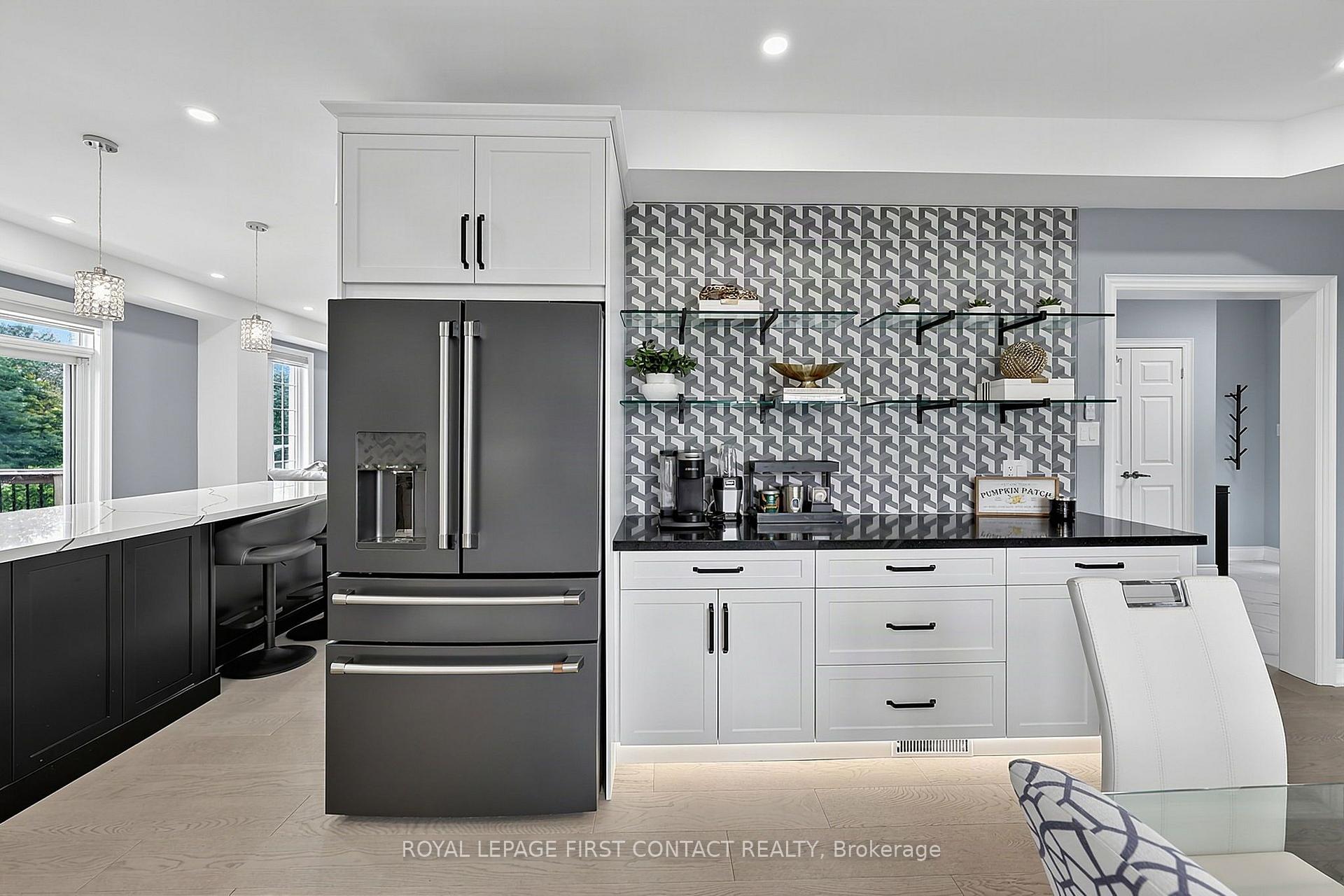 Photo 10 of 36 Regalia Way, Barrie, Innis-Shore — HOMEH