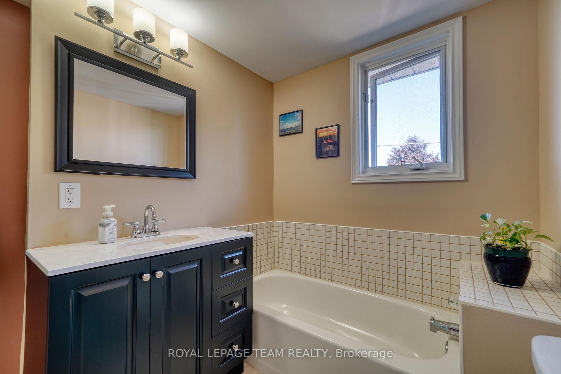 Photo 17 of 2161 Rushton Road, Ottawa, McKellar Heights/Glabar Park — HOMEH