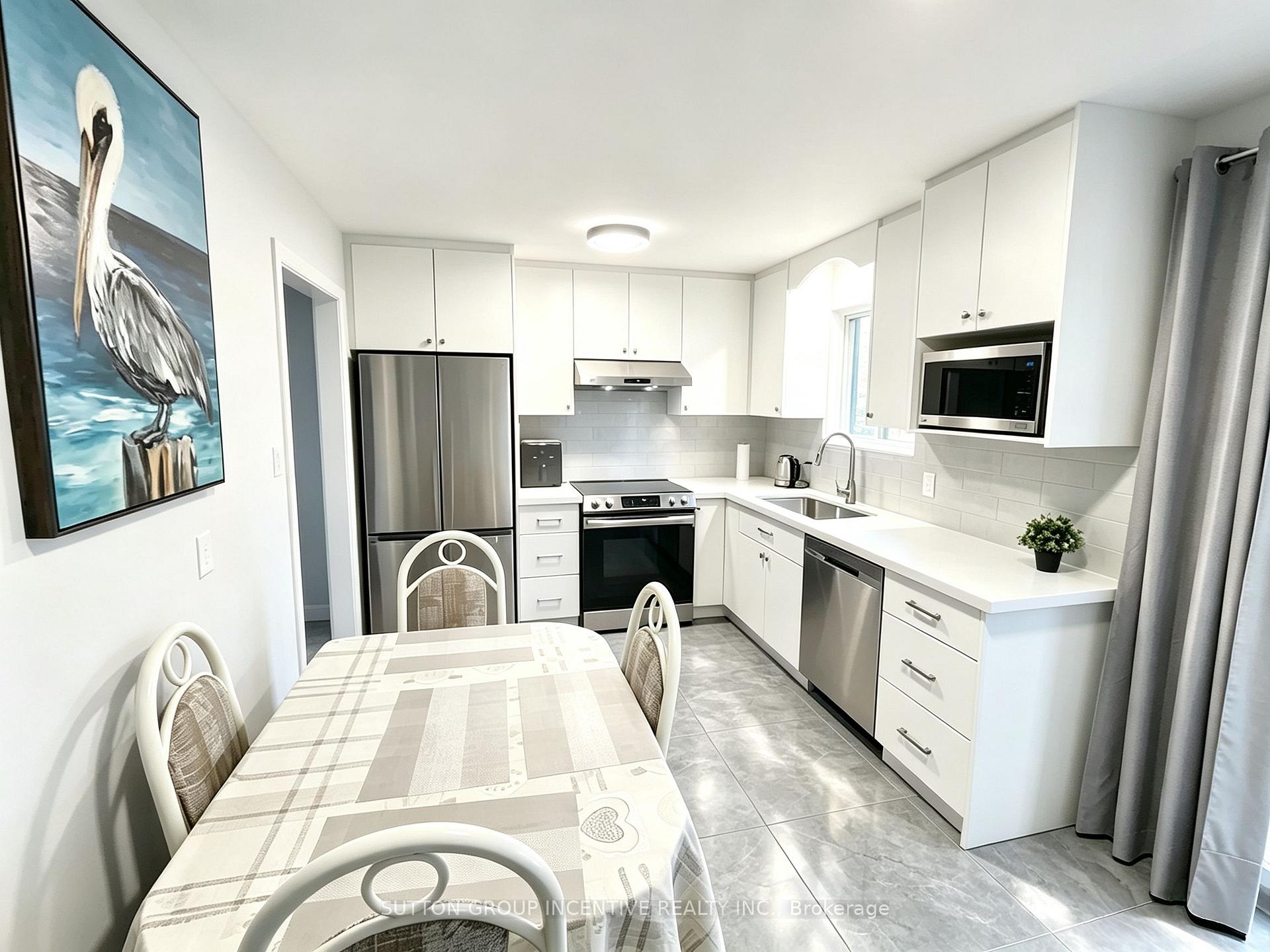 Photo 9 of 110 College Crescent, Barrie, Grove East — HOMEH