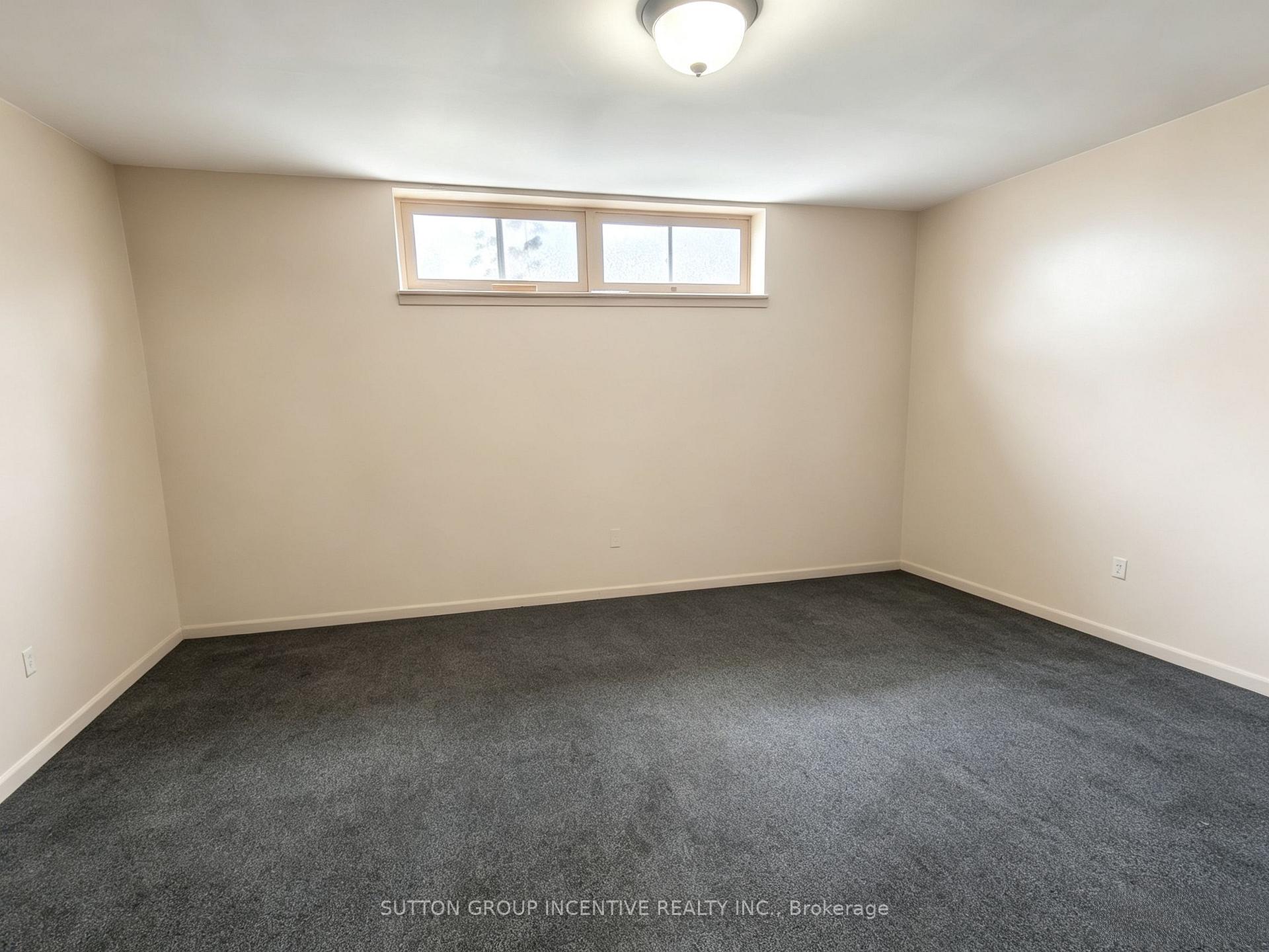 Photo 24 of 110 College Crescent, Barrie, Grove East — HOMEH