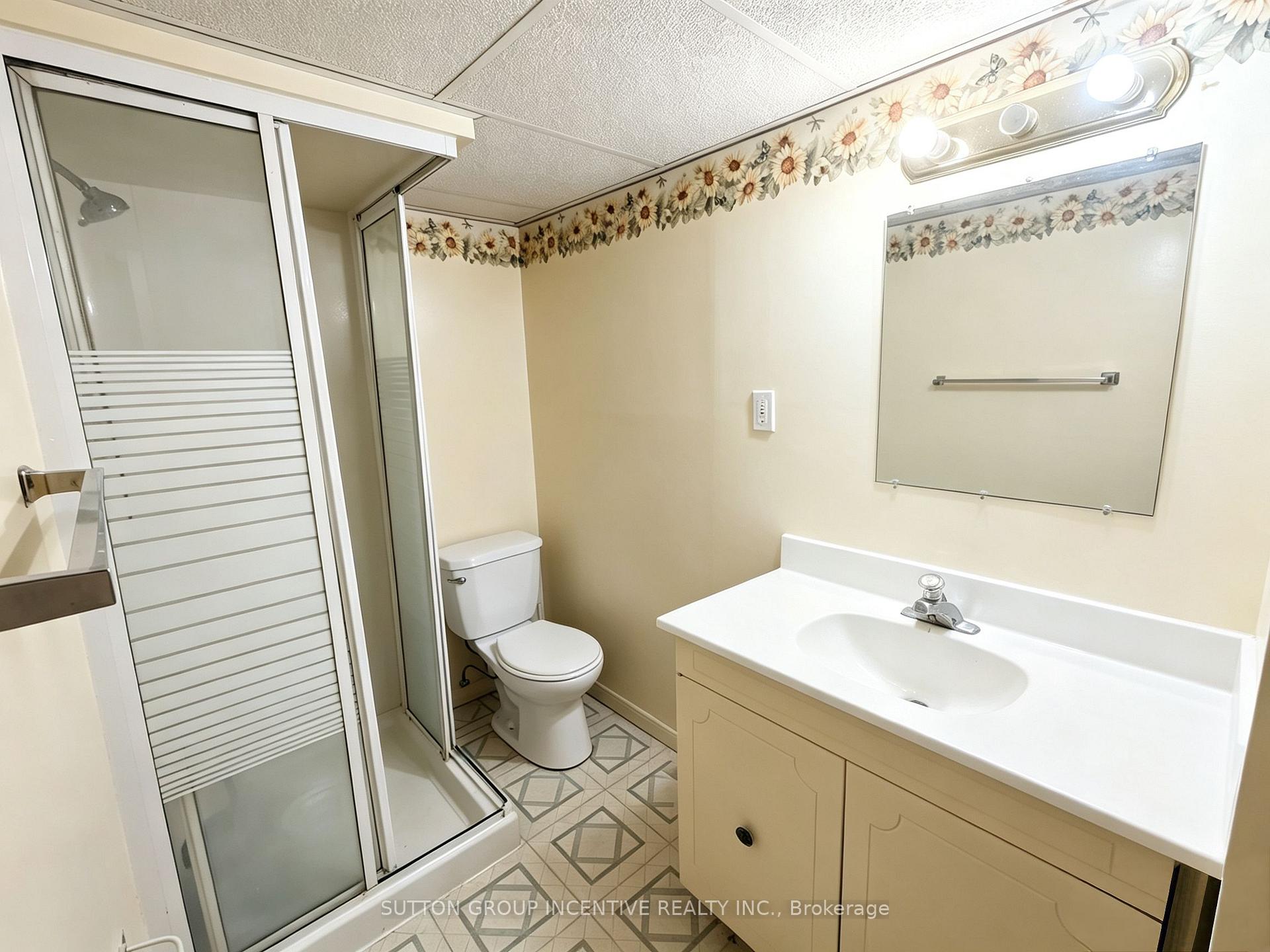 Photo 25 of 110 College Crescent, Barrie, Grove East — HOMEH