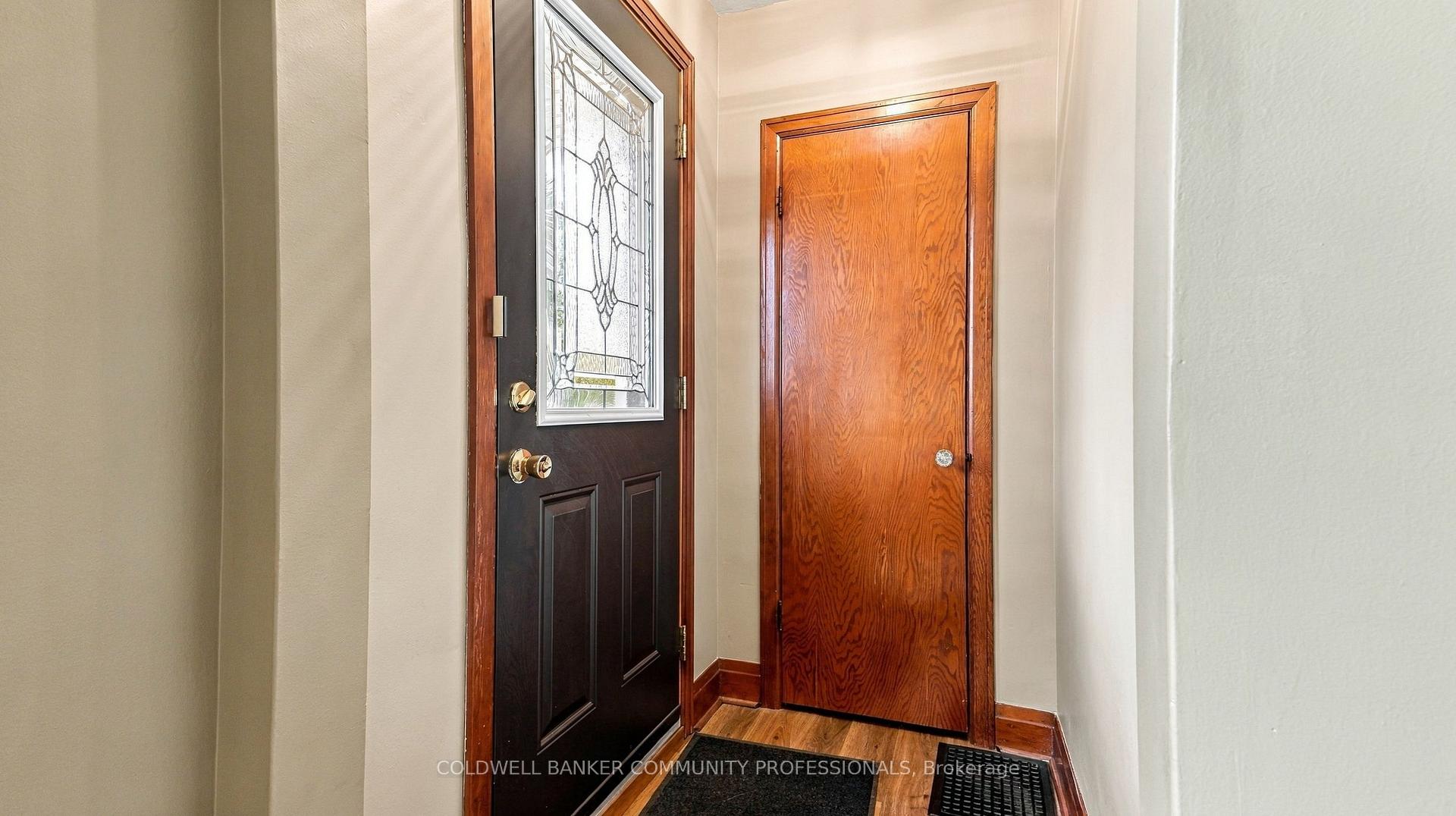 Photo 5 of 42 Delevan Crescent, Hamilton, Hill Park — HOMEH