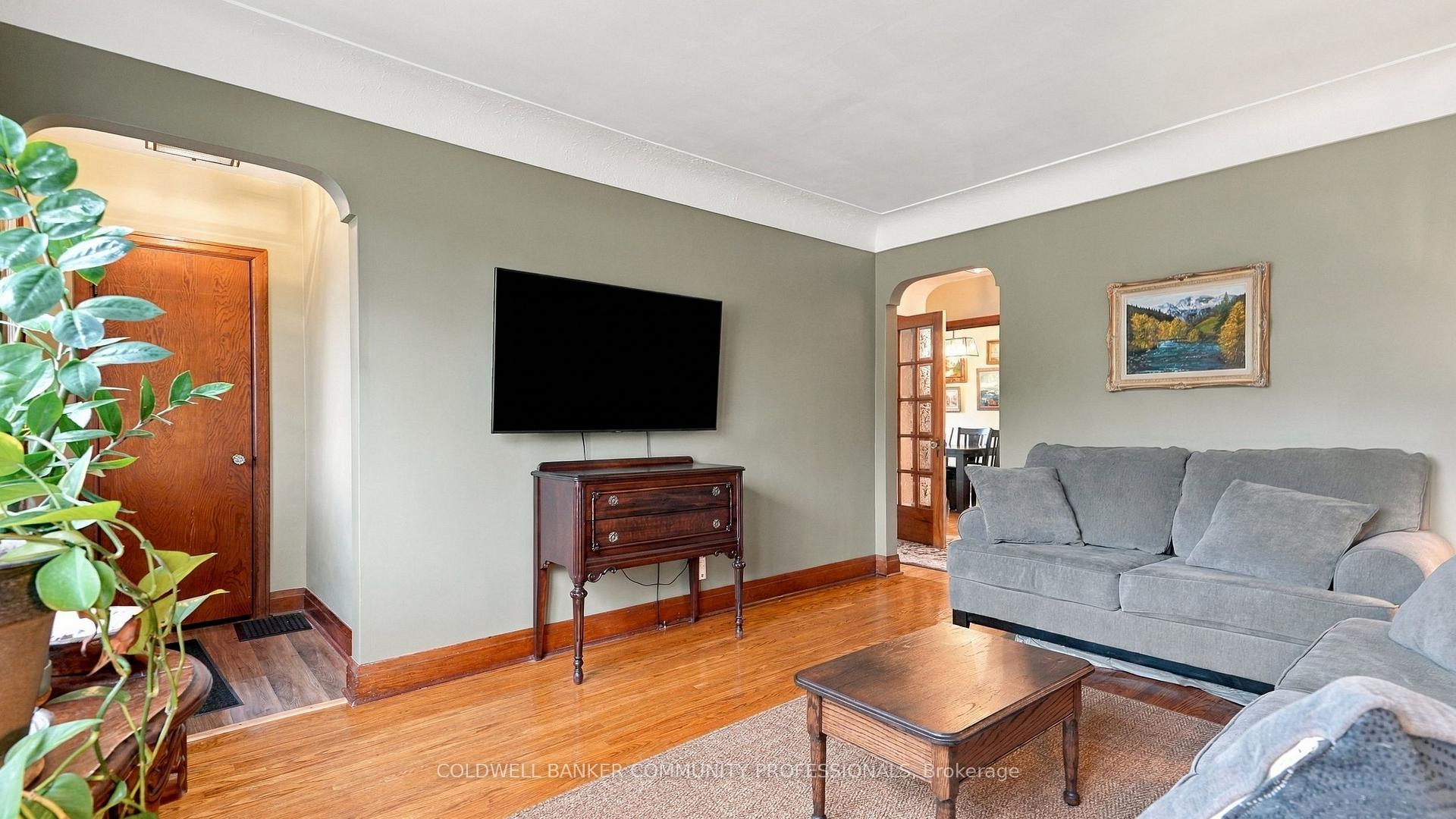 Photo 7 of 42 Delevan Crescent, Hamilton, Hill Park — HOMEH