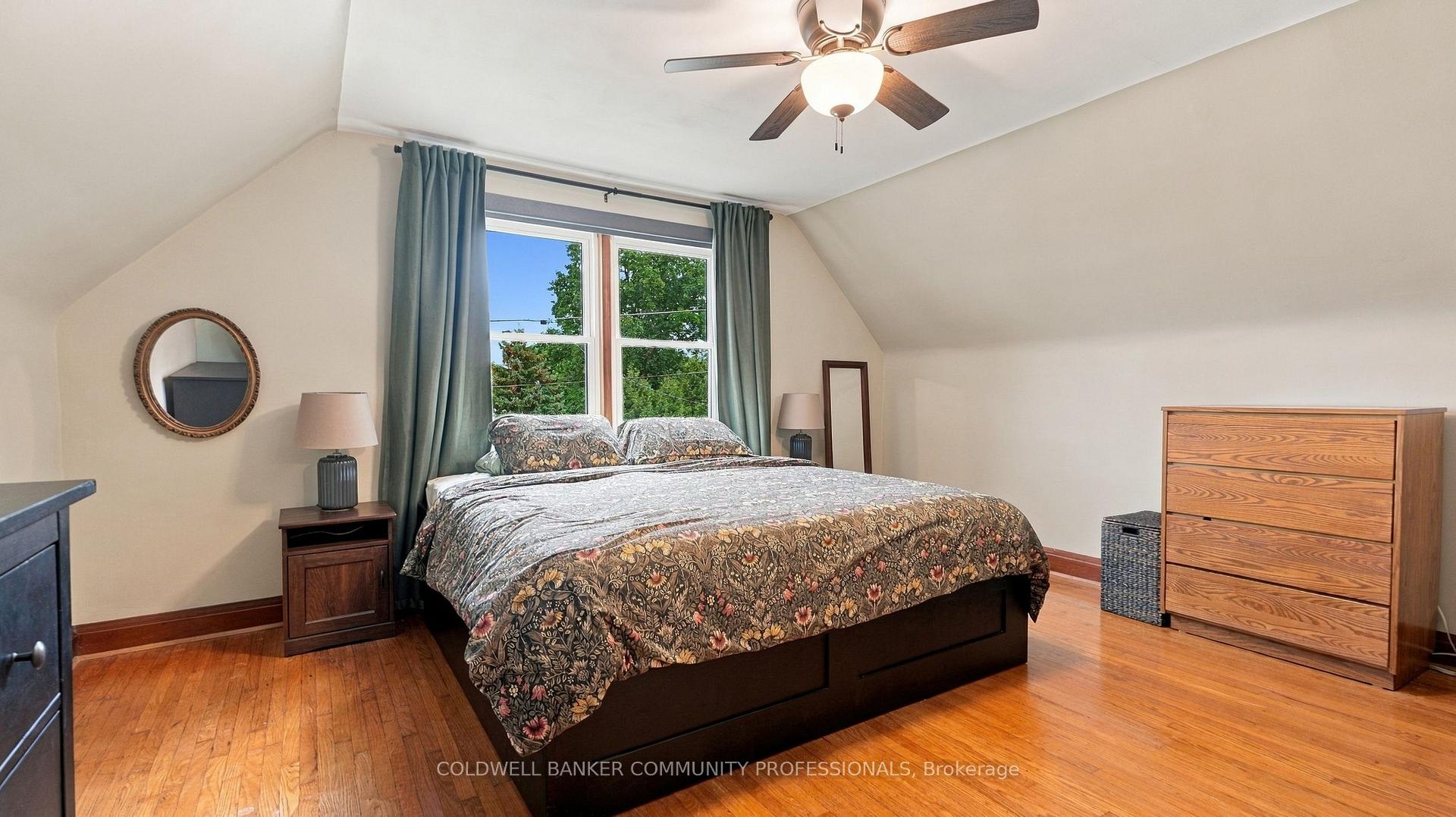 Photo 19 of 42 Delevan Crescent, Hamilton, Hill Park — HOMEH