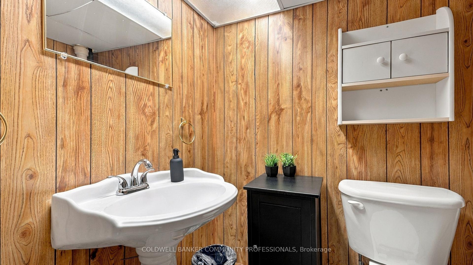 Photo 23 of 42 Delevan Crescent, Hamilton, Hill Park — HOMEH