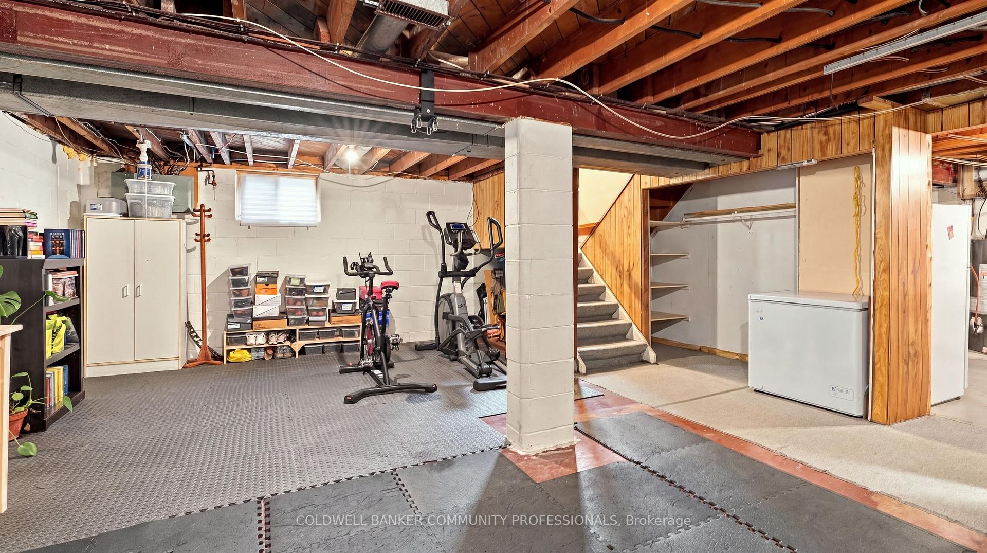 Photo 25 of 42 Delevan Crescent, Hamilton, Hill Park — HOMEH