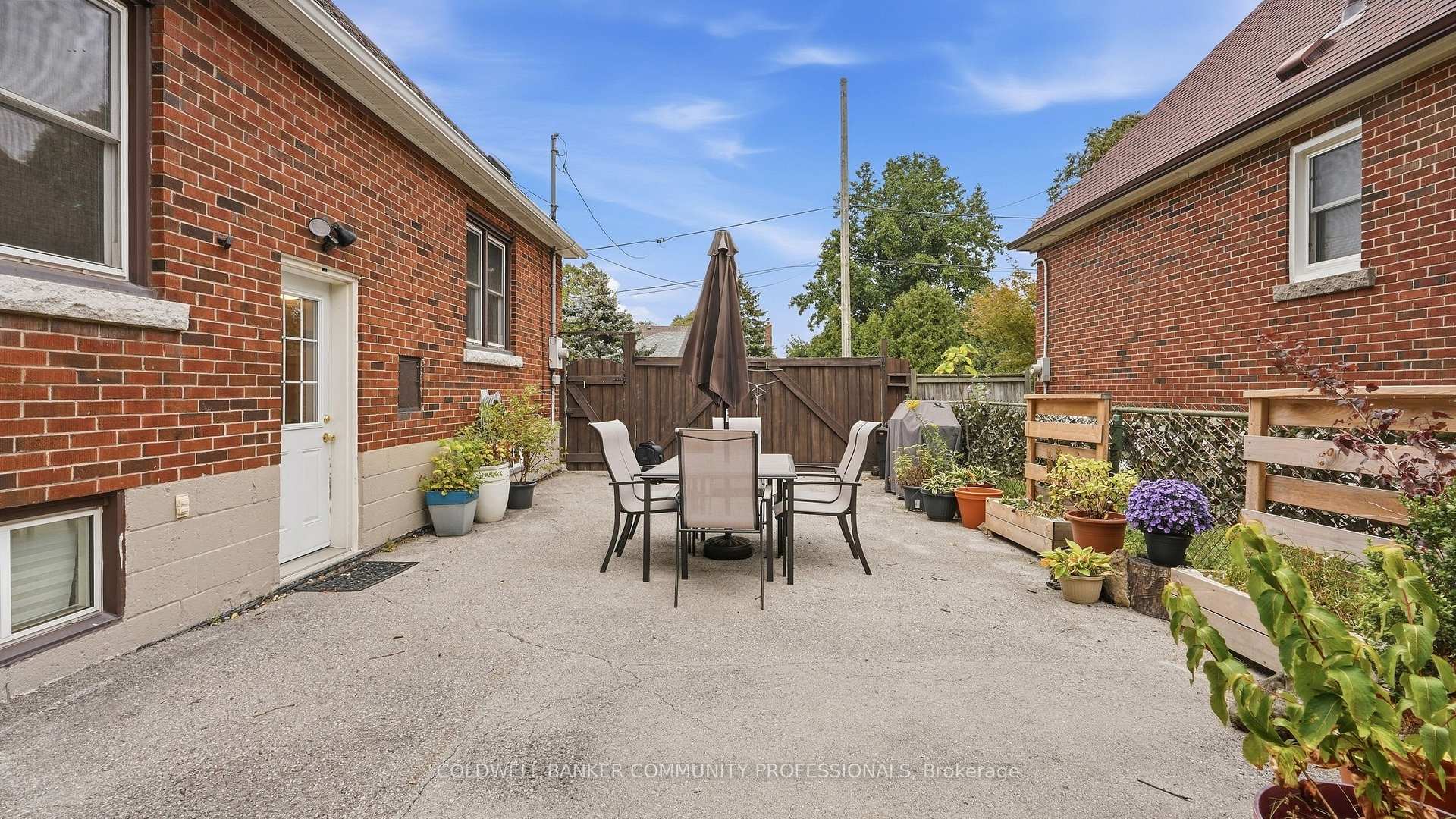 Photo 30 of 42 Delevan Crescent, Hamilton, Hill Park — HOMEH