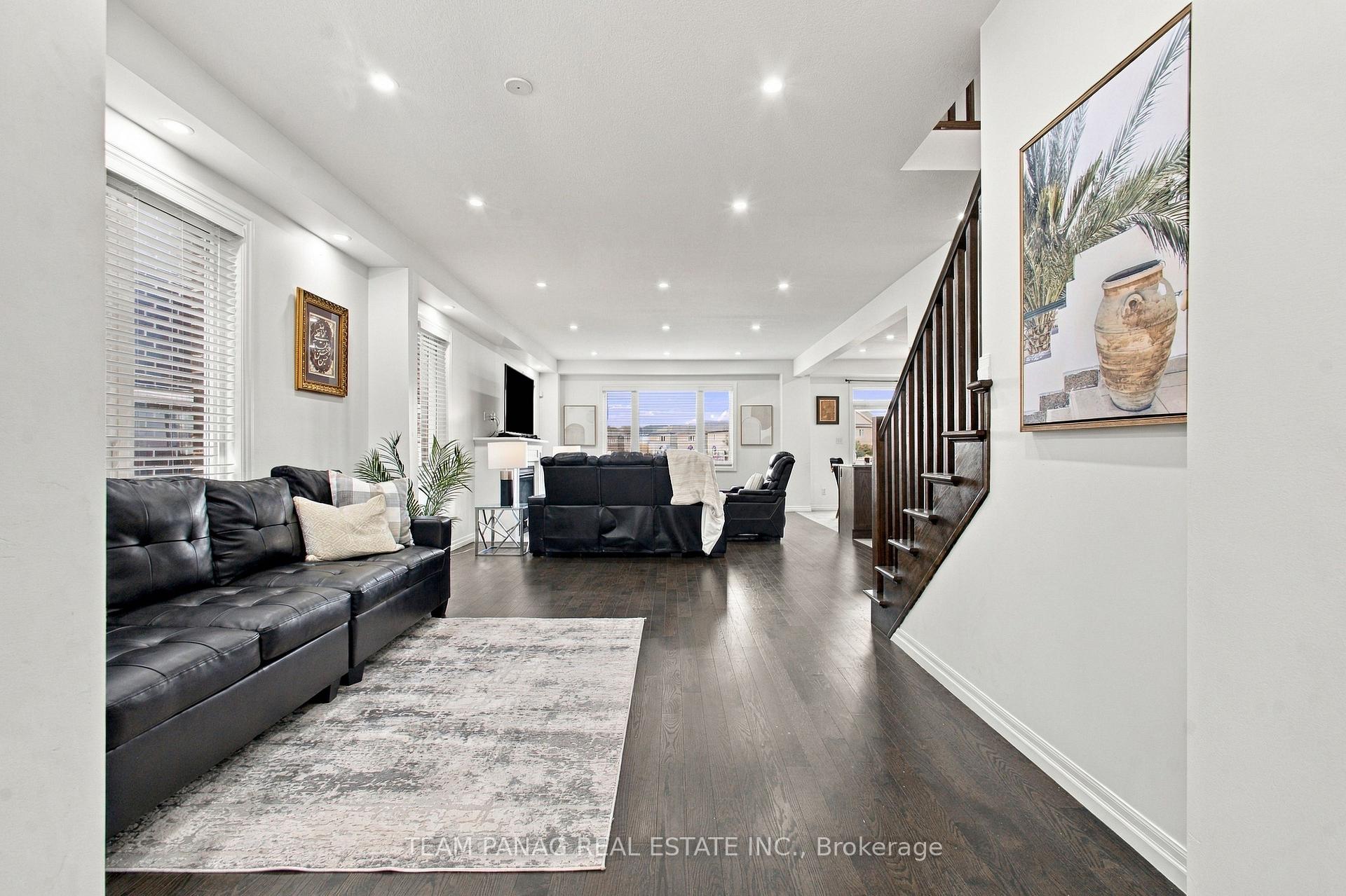 Photo 14 of 409 Freure Drive, Cambridge, Blair Road — HOMEH