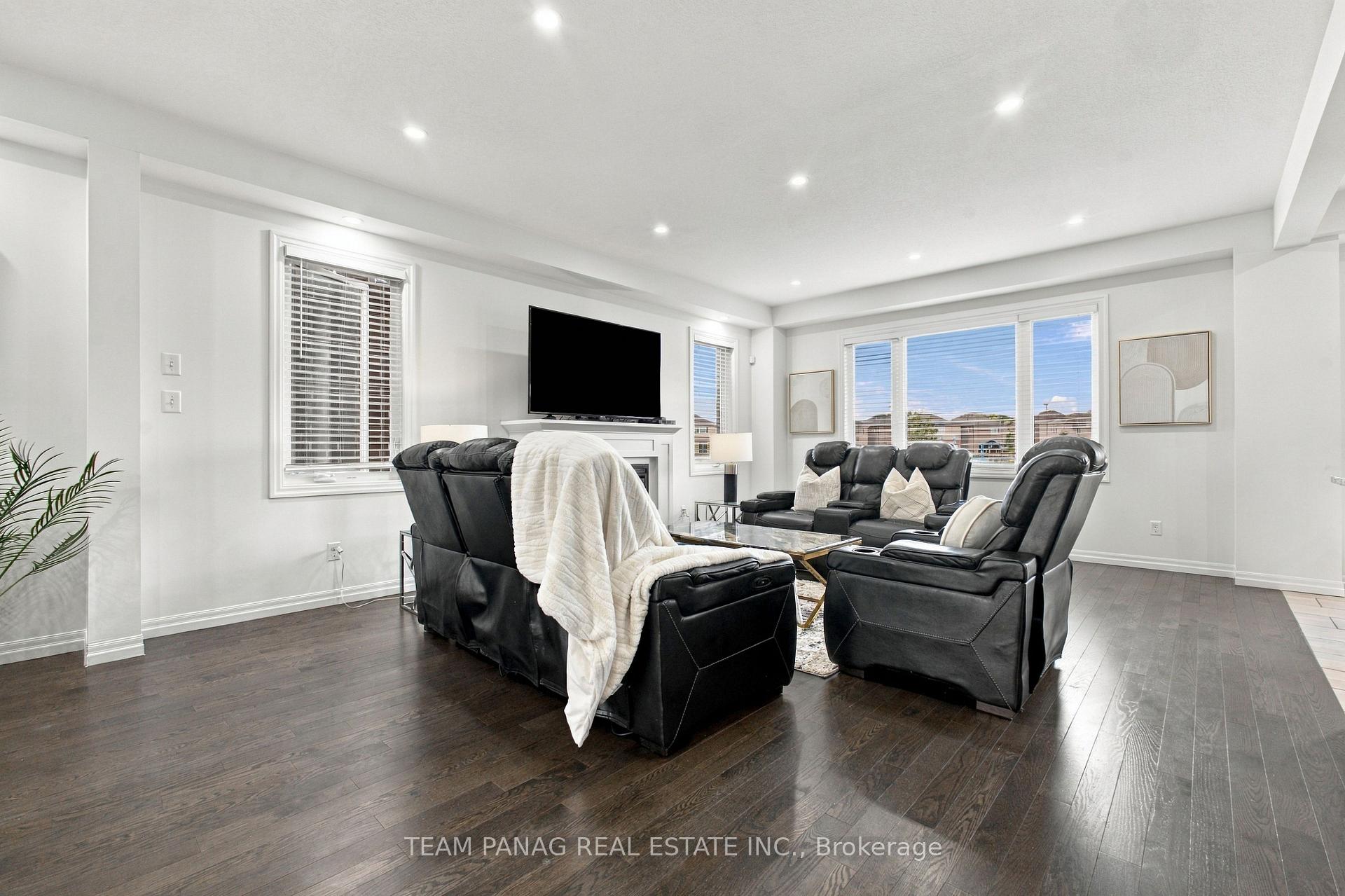Photo 20 of 409 Freure Drive, Cambridge, Blair Road — HOMEH
