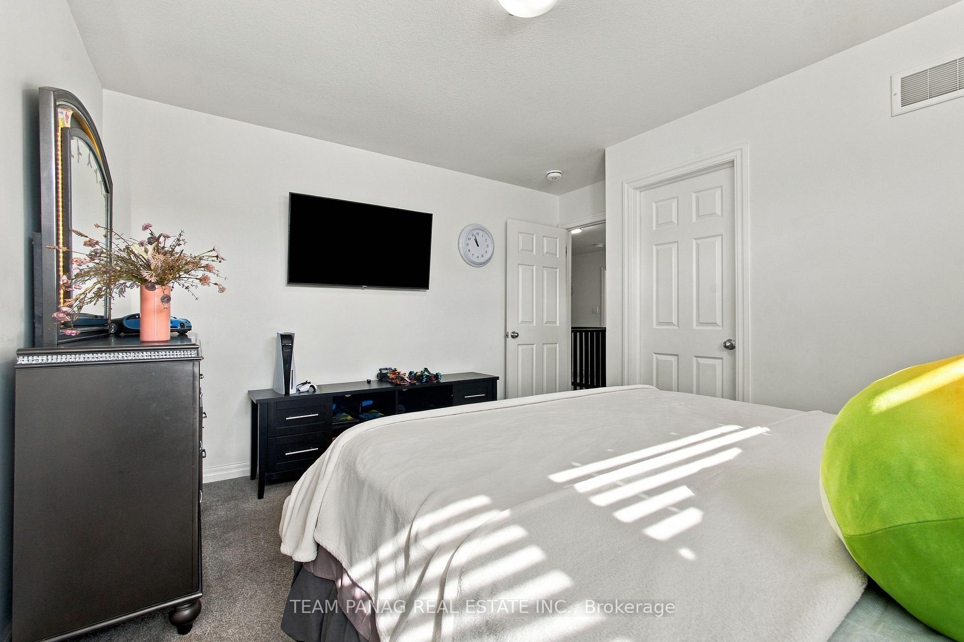 Photo 46 of 409 Freure Drive, Cambridge, Blair Road — HOMEH