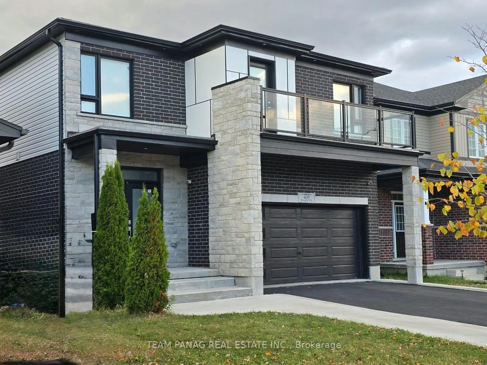 Photo 3 of 409 Freure Drive, Cambridge, Blair Road — HOMEH