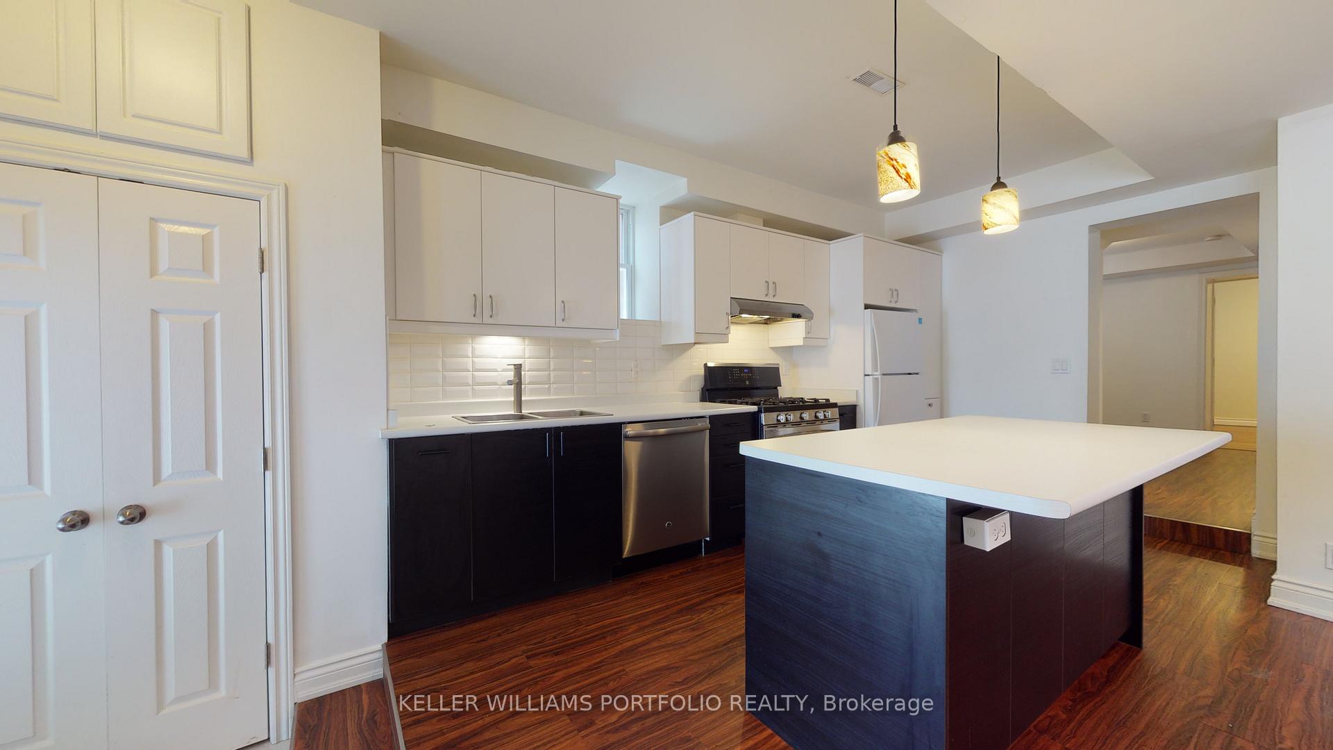 Photo 10 of Unit 5, 546 Eglinton Avenue E, Toronto, Mount Pleasant East — HOMEH