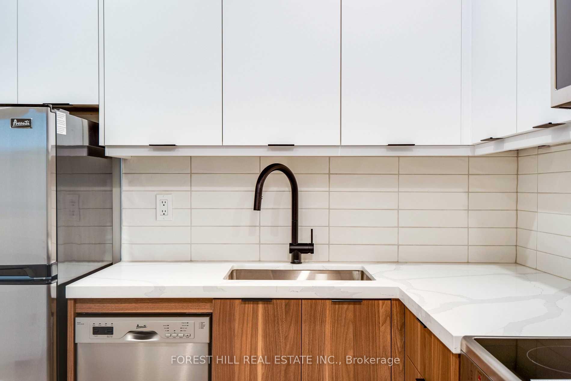 Photo 3 of Unit 4, 1 Greensides Avenue, Toronto, Wychwood — HOMEH