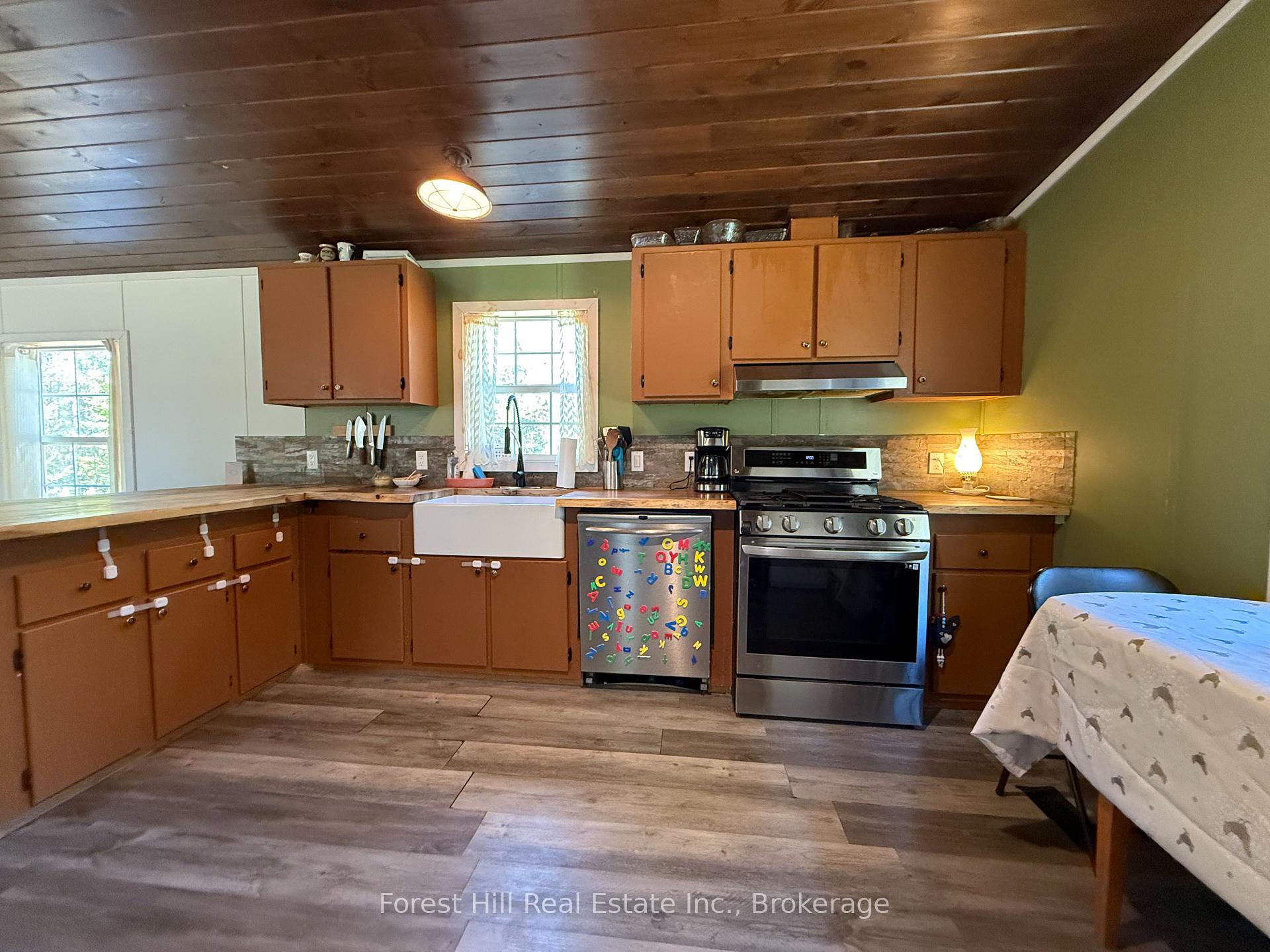 Photo 5 of 828 522 Highway, Powassan, Trout Creek — HOMEH