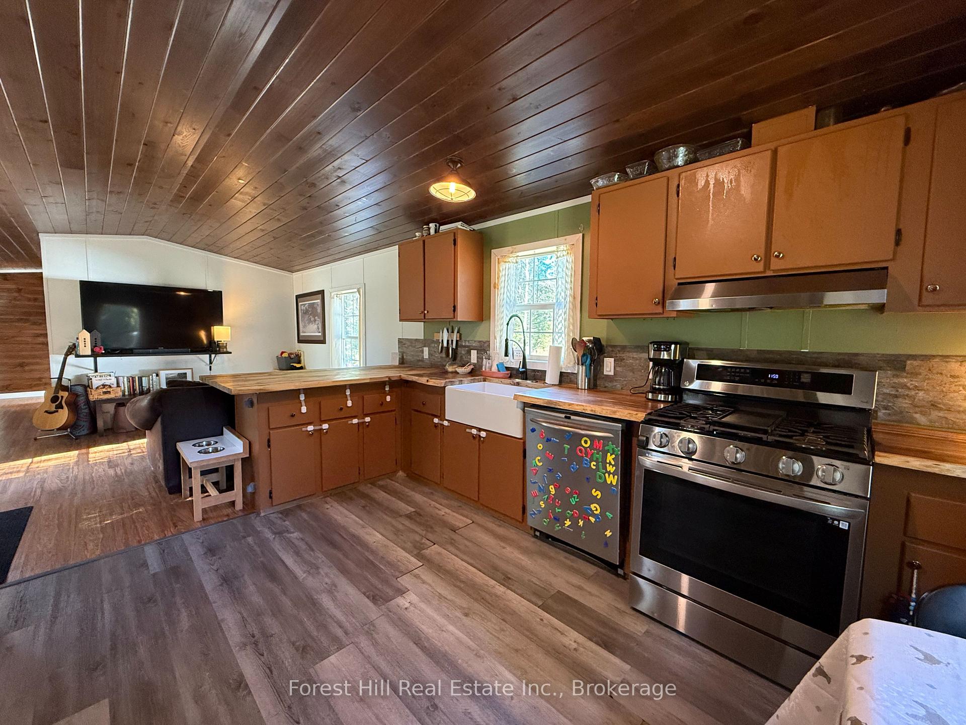 Photo 7 of 828 522 Highway, Powassan, Trout Creek — HOMEH