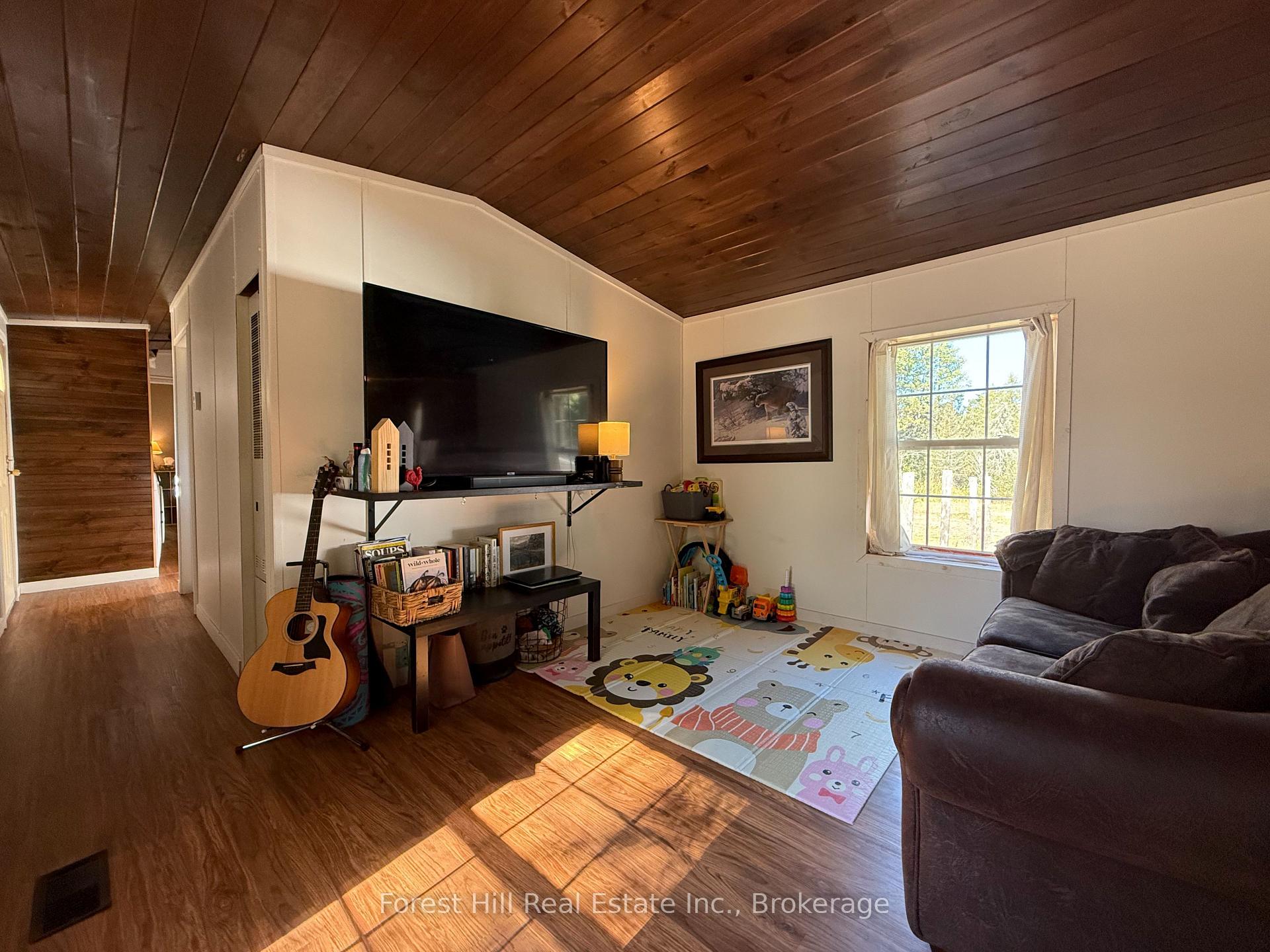 Photo 8 of 828 522 Highway, Powassan, Trout Creek — HOMEH
