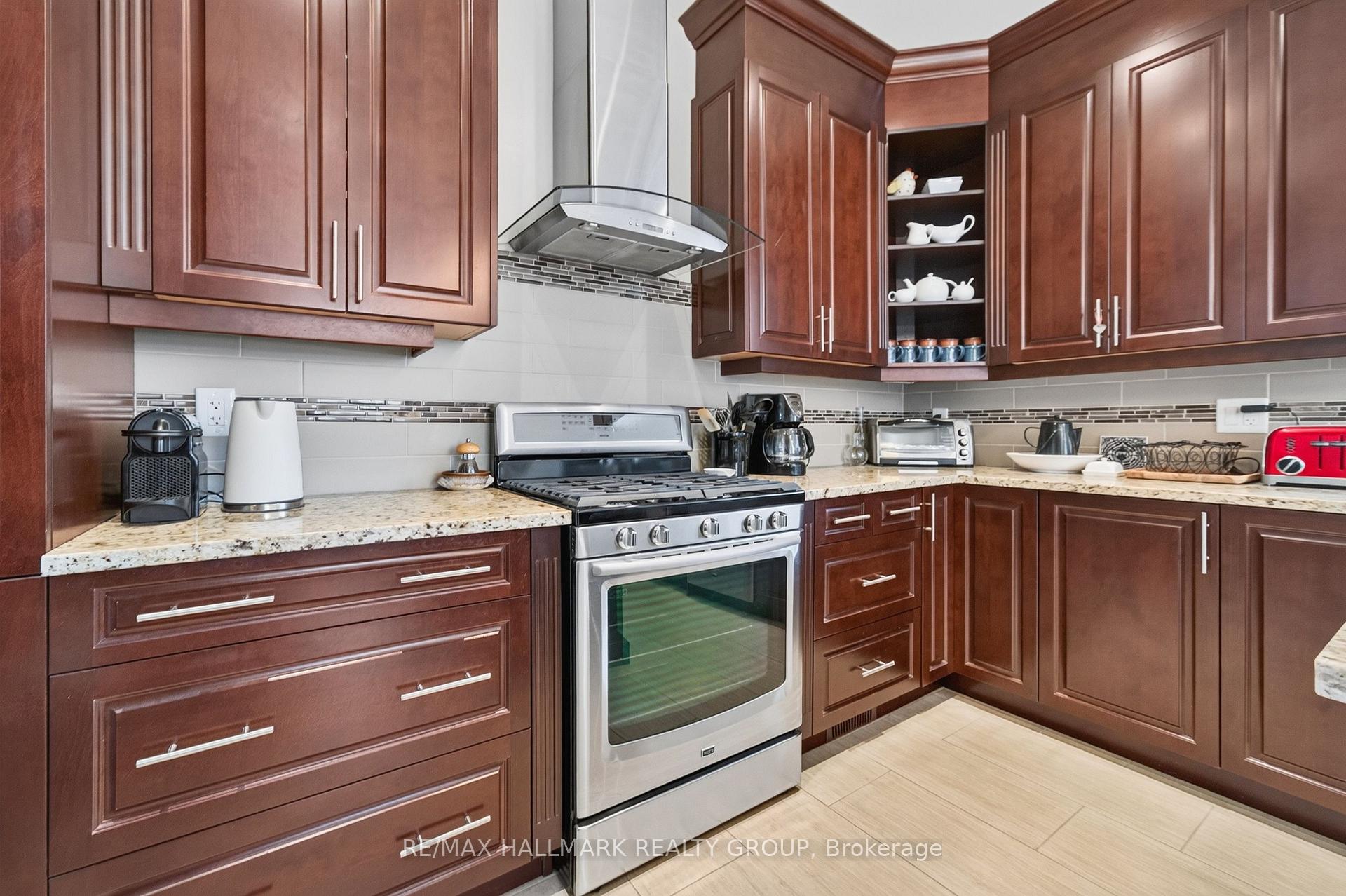 Photo 22 of 288 Selby Avenue, Ottawa, Westboro North — HOMEH
