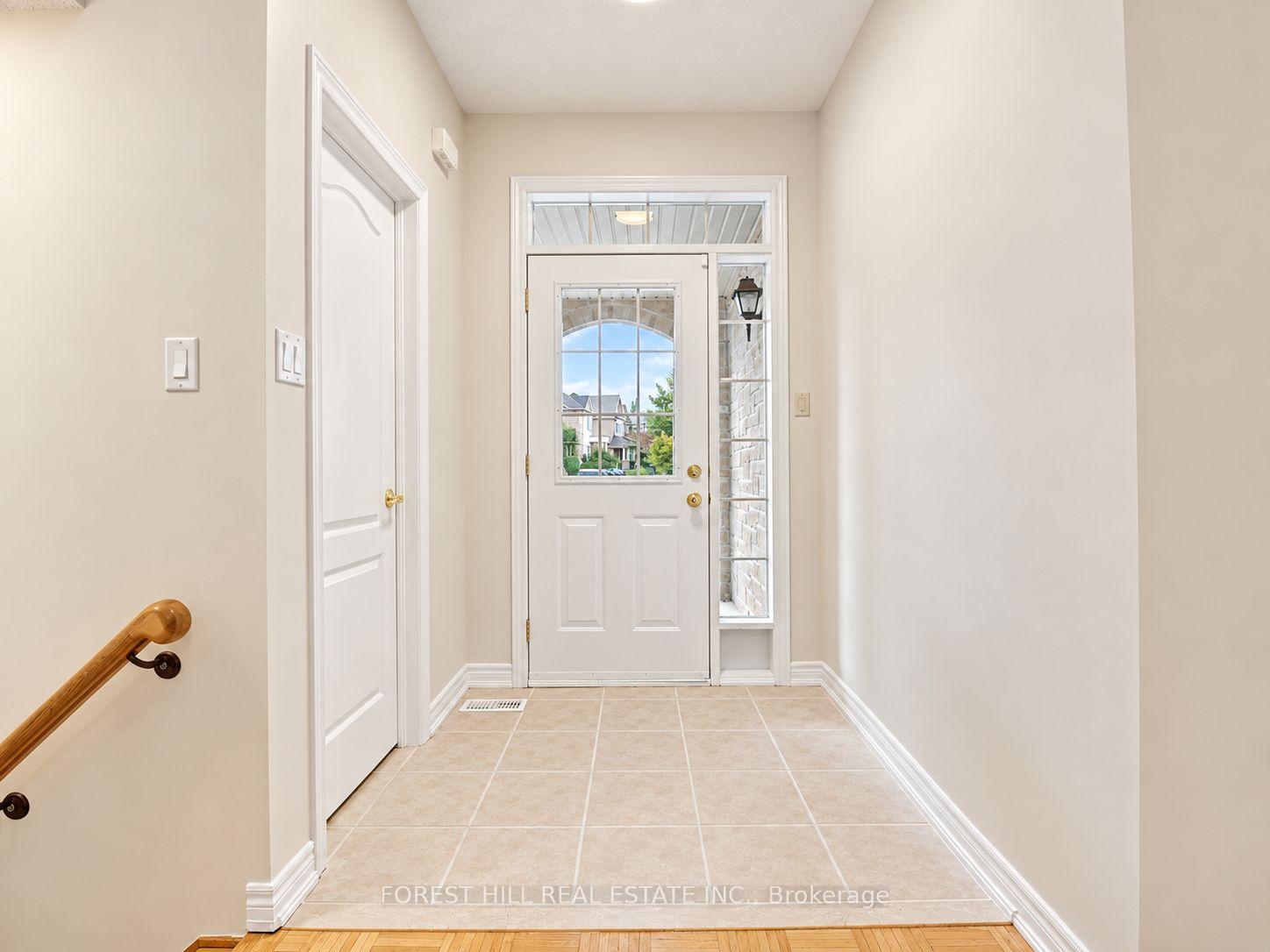 Photo 4 of 47 Loire Valley Avenue, Vaughan, Patterson — HOMEH