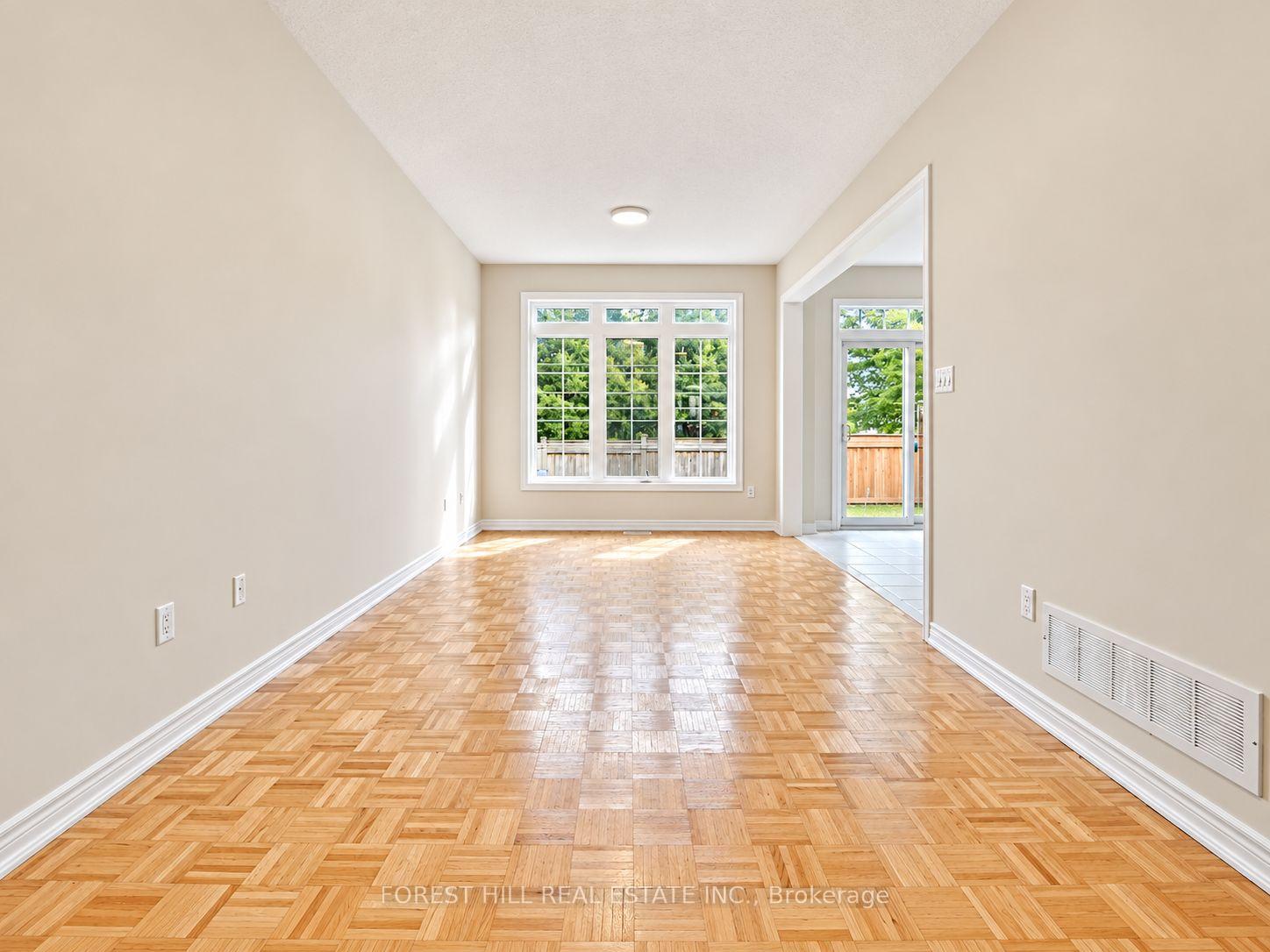 Photo 5 of 47 Loire Valley Avenue, Vaughan, Patterson — HOMEH