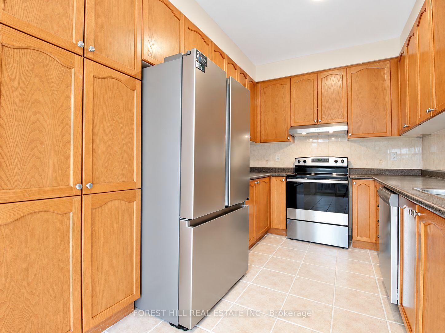 Photo 9 of 47 Loire Valley Avenue, Vaughan, Patterson — HOMEH
