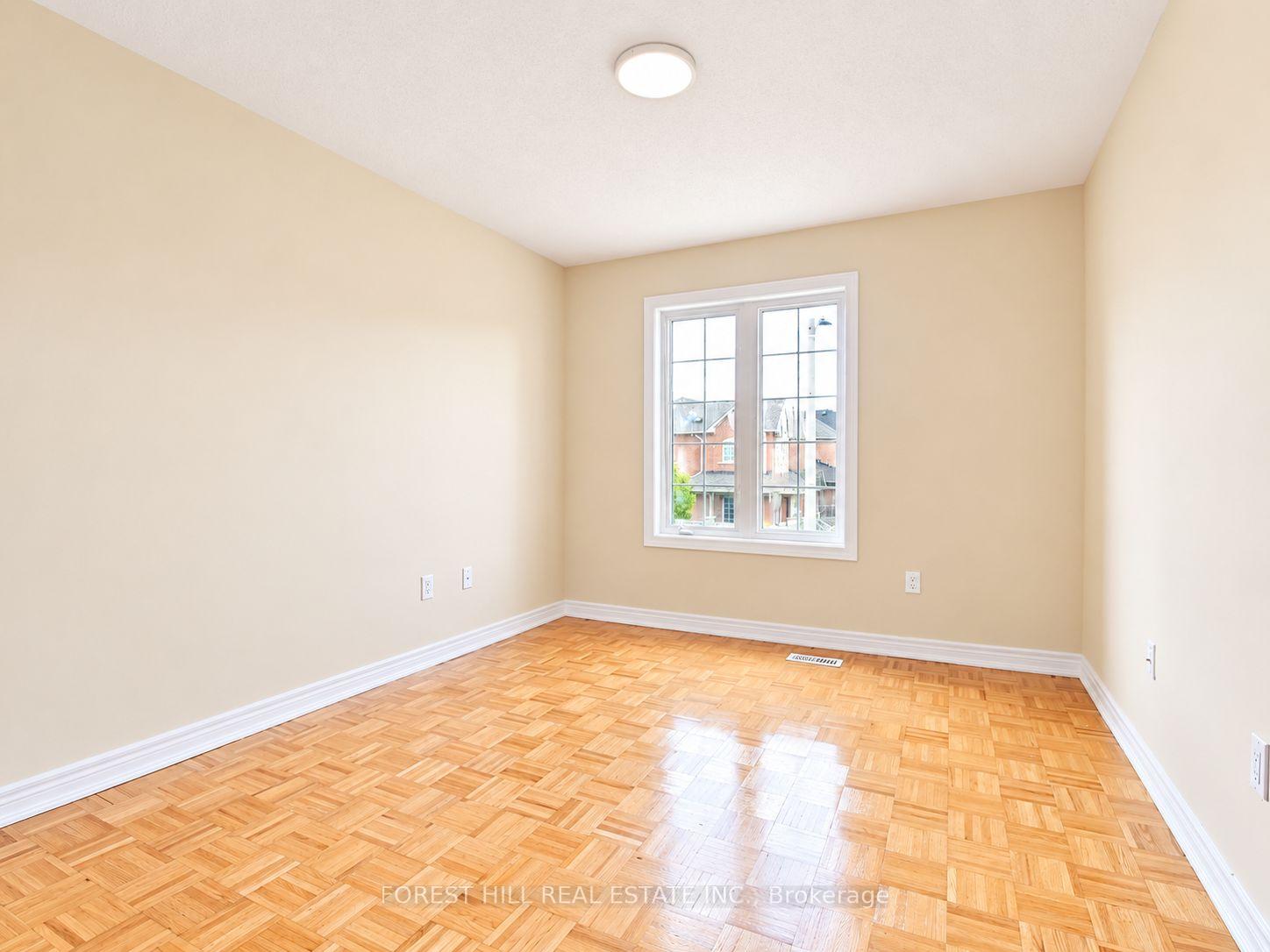 Photo 19 of 47 Loire Valley Avenue, Vaughan, Patterson — HOMEH