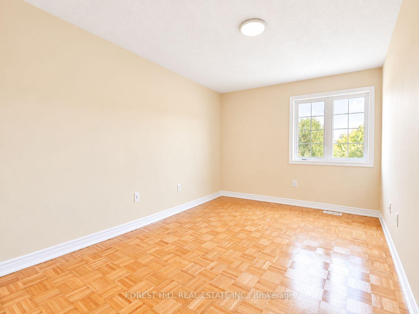 Photo 20 of 47 Loire Valley Avenue, Vaughan, Patterson — HOMEH